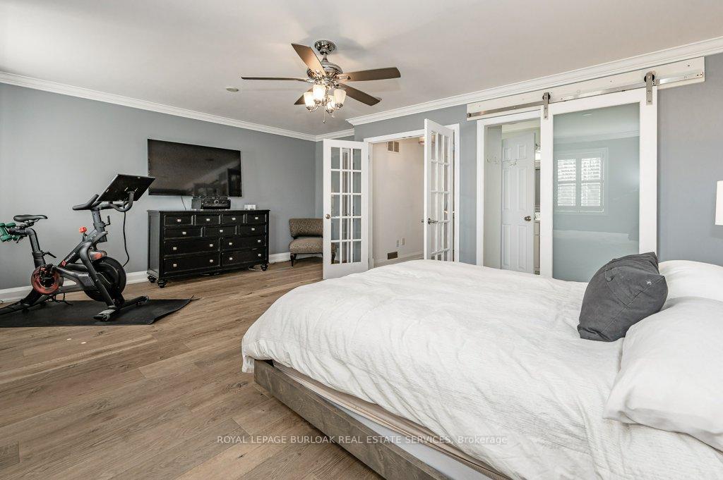 2 Bedrooms Condo at 1061 North Shore, Burlington For sale