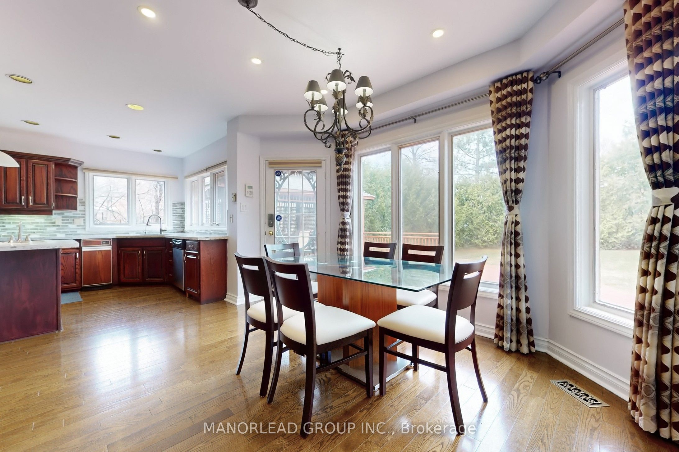 21 Dunloe Road, Richmond Hill, ON L4B 2H6