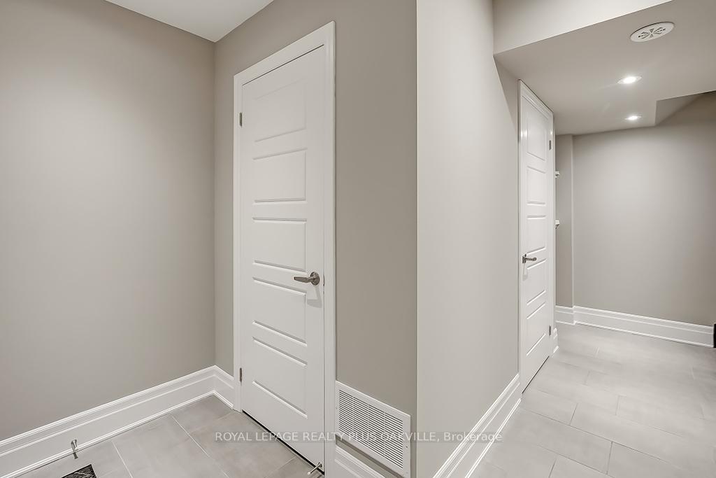 512 Bellflower Court, Milton, ON L9E 1W4