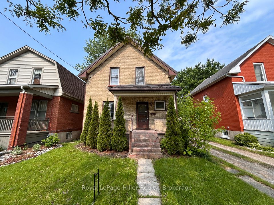 103 Mowat