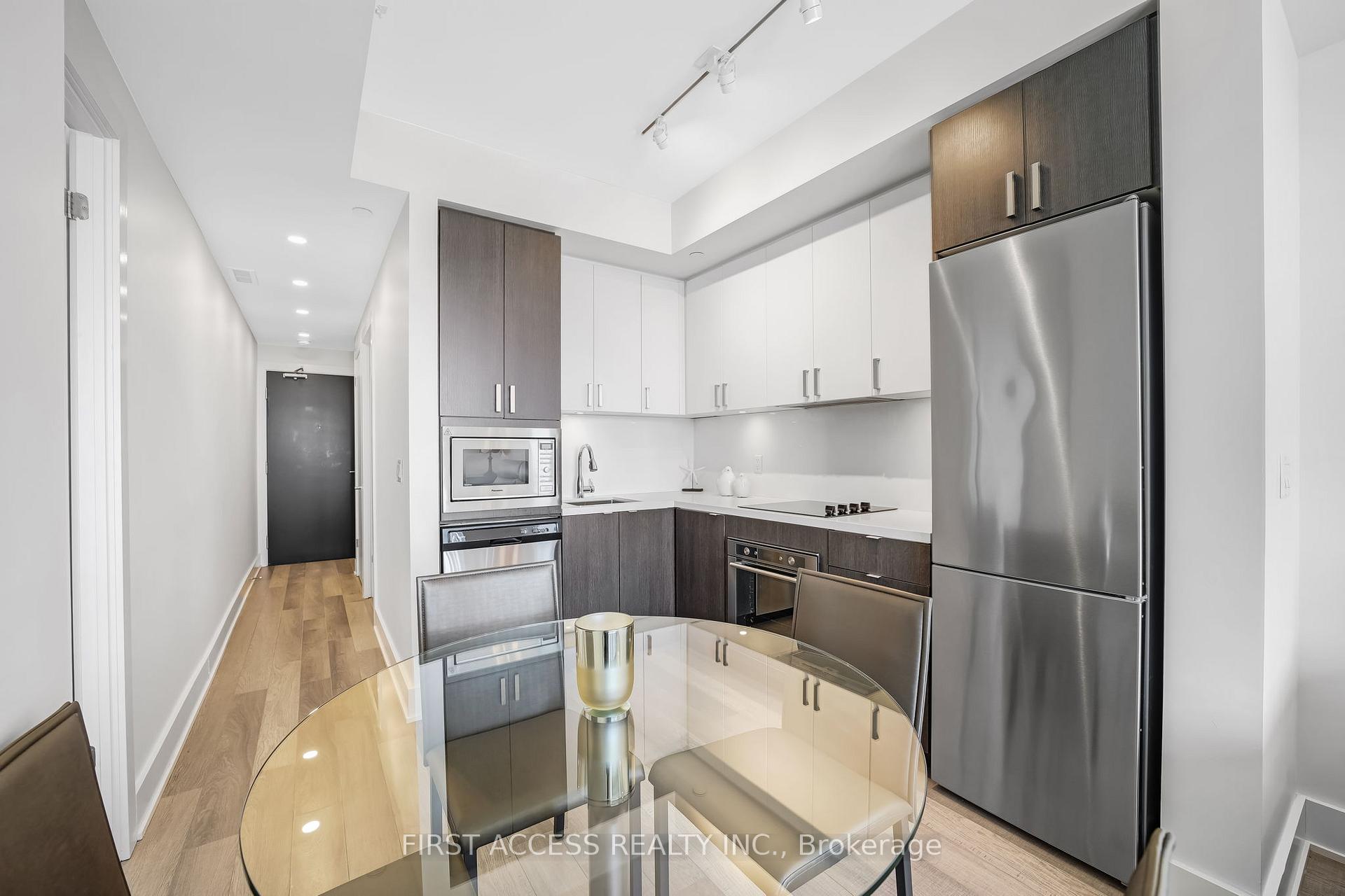 1 Bedroom Condo at 5230 Dundas,  Burlington For sale