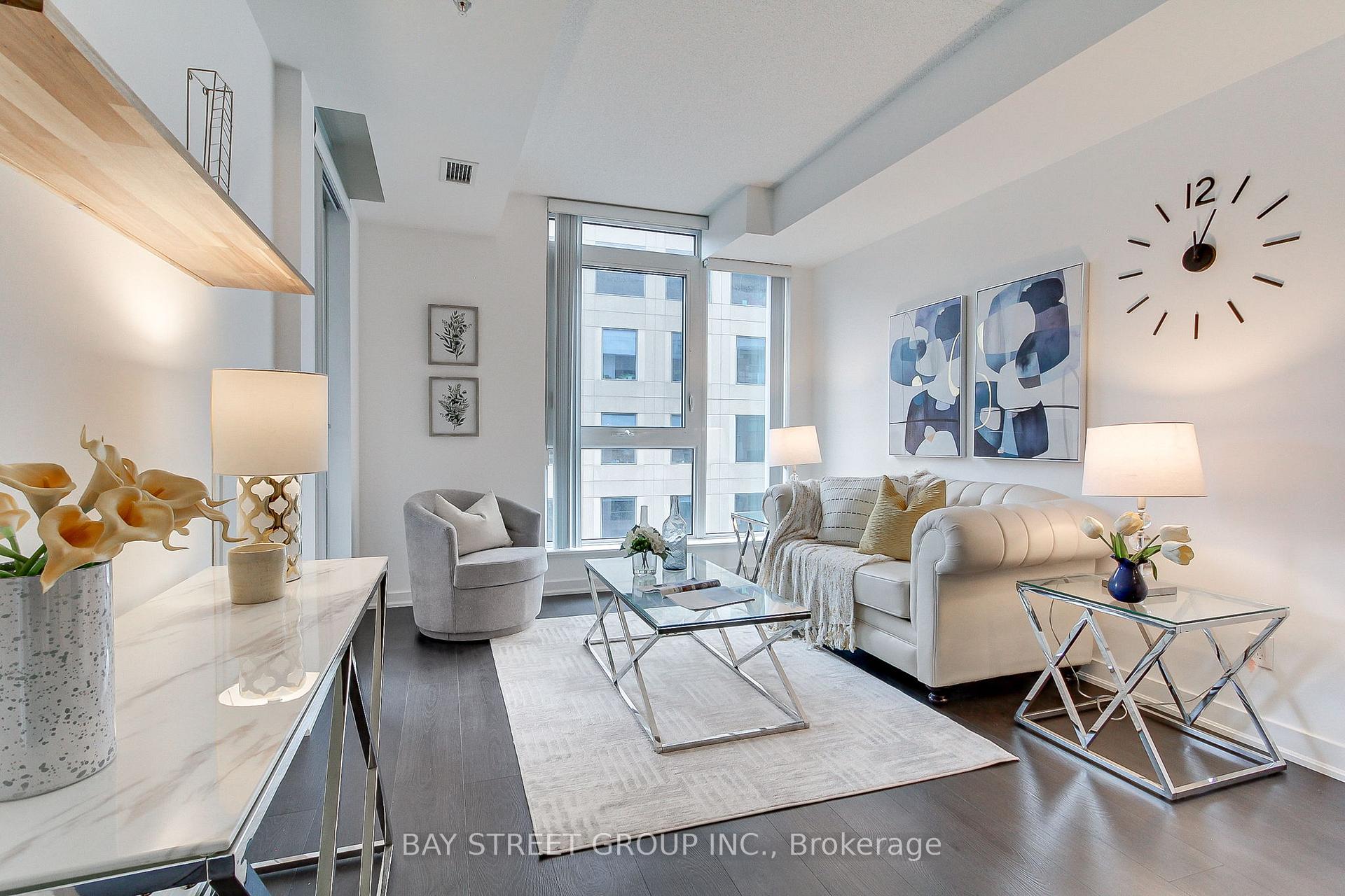 2 Bedrooms Condo at 199 Richmond, Toronto For sale