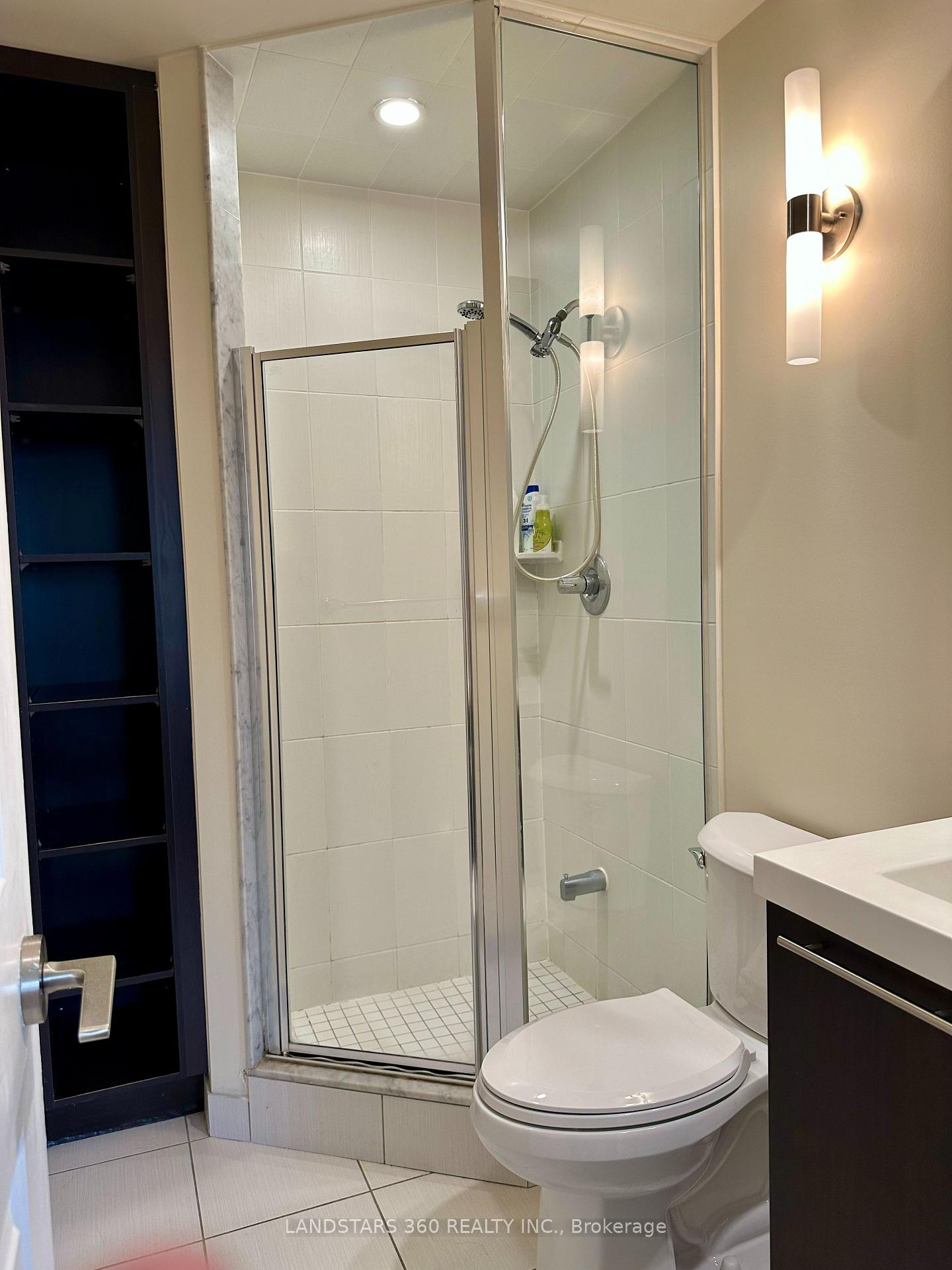 3 Bedrooms Condo at 100 Harrison Garden, Toronto For sale