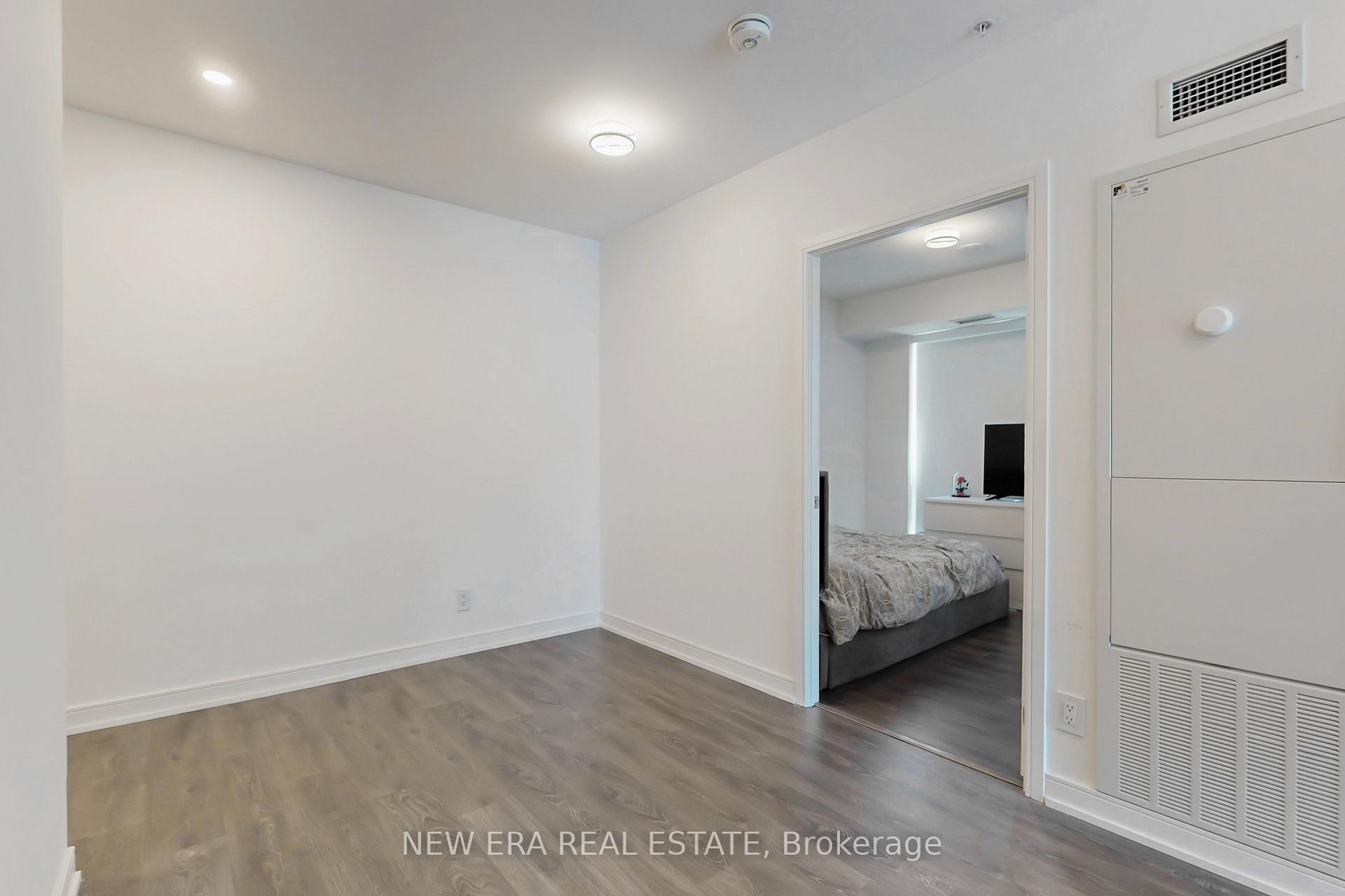 2 Bedrooms Condo at 30 Samuel Wood, Toronto For sale
