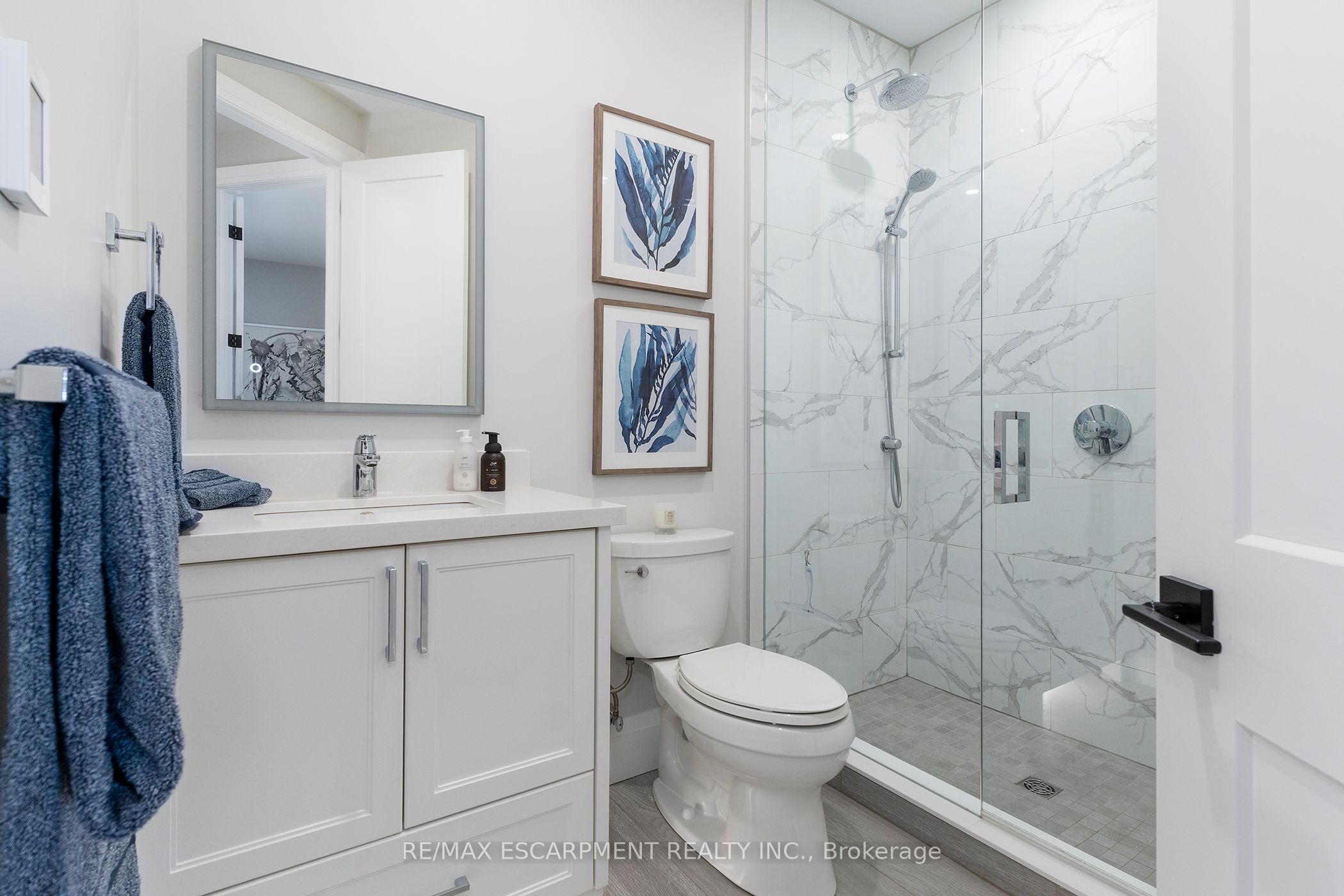 152 Moore Crescent, Hamilton, ON L9G 4Z9