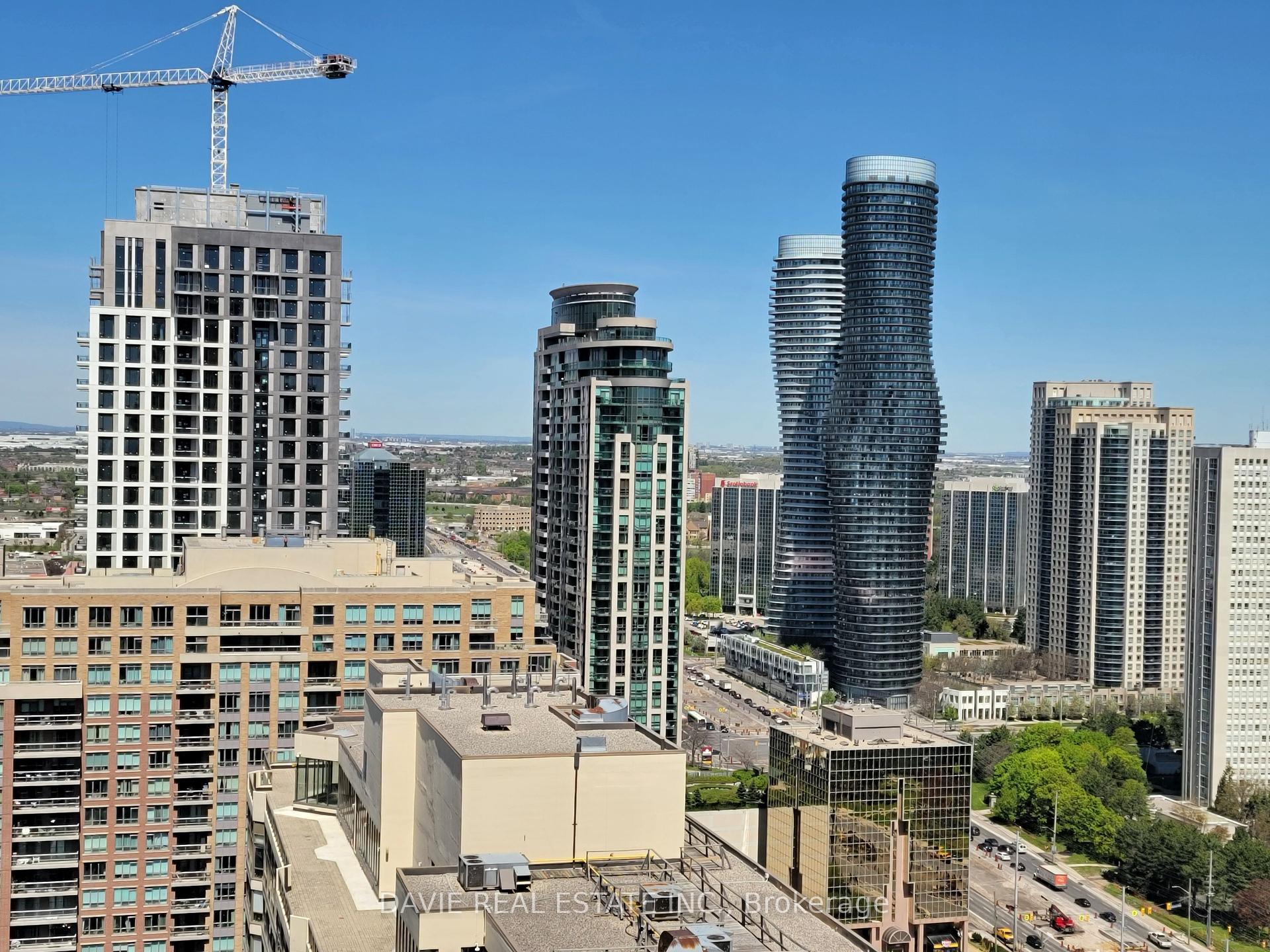 2 Bedrooms Condo at 36 Elm,  Mississauga For sale