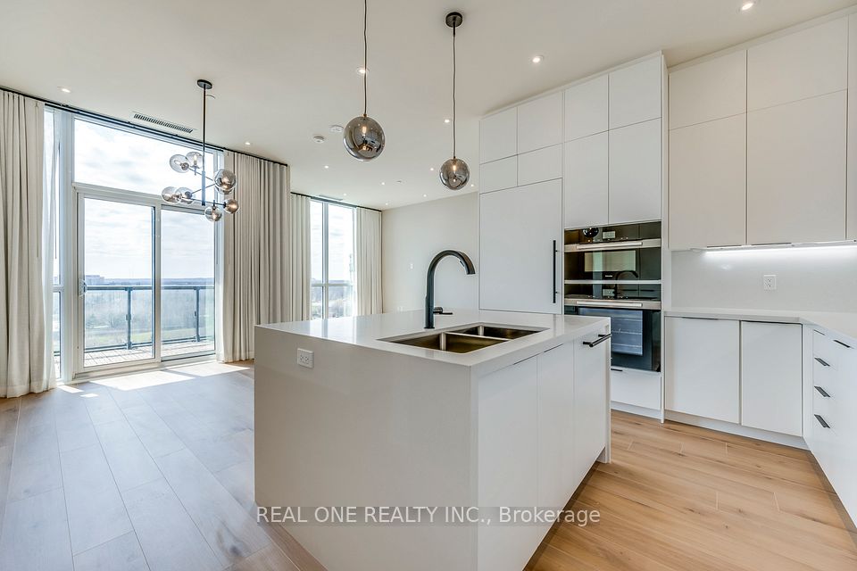 #815 - 509 Dundas Street, Oakville, ON L6M 4M2
