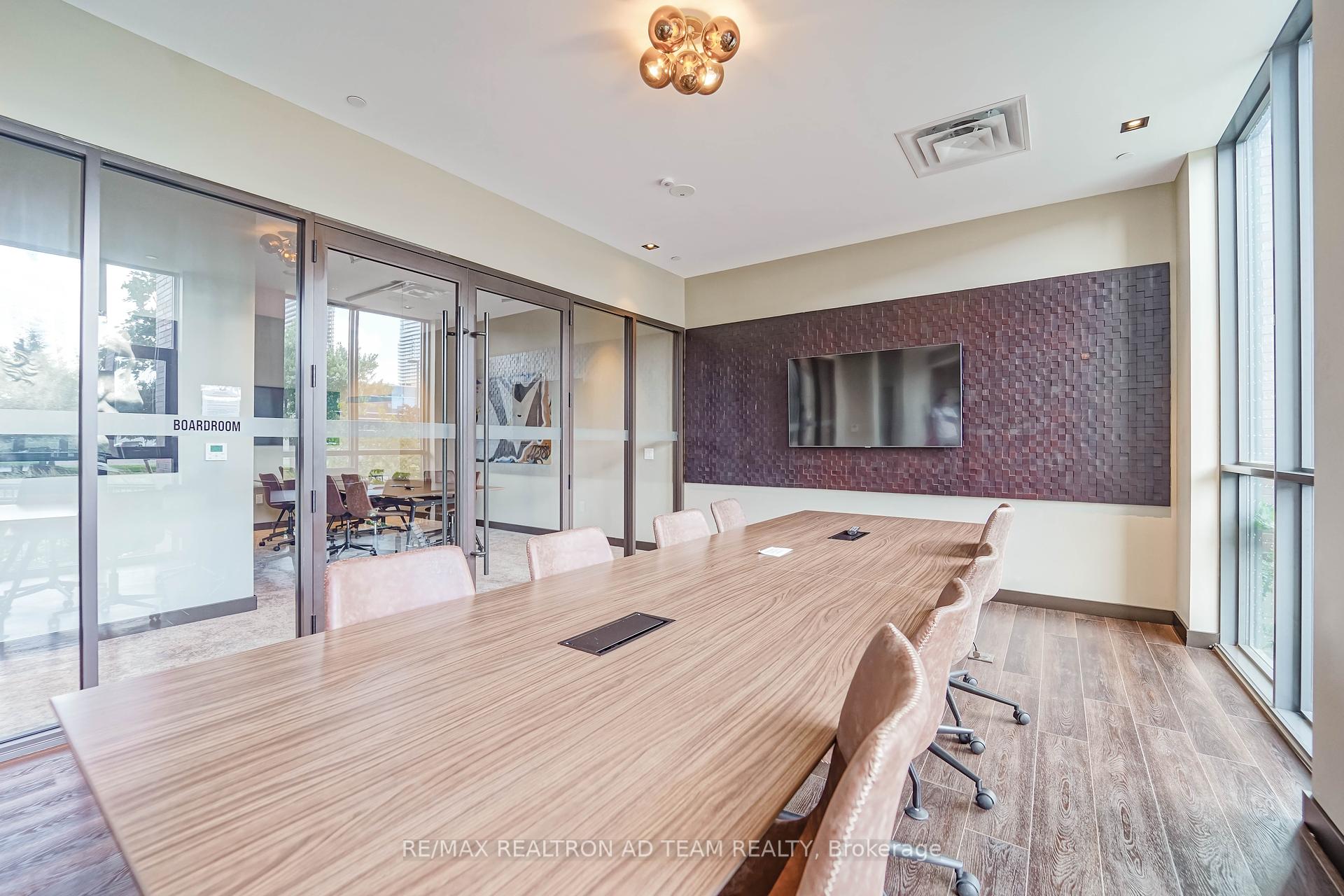Condo at 10 Honeycrisp, Vaughan For sale