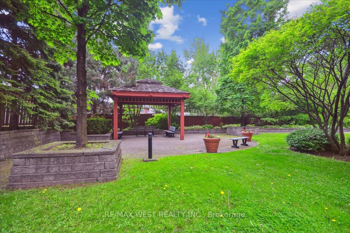 2 Bedrooms Condo at 800 Sheppard, Toronto For sale