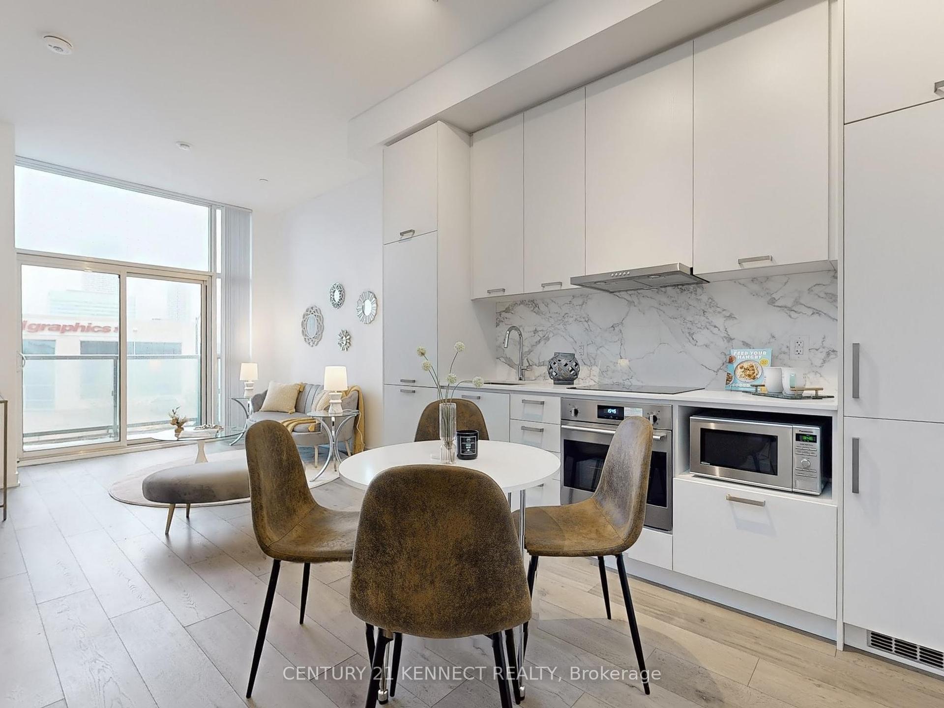 1 Bedroom Condo at 10 Honeycrispy, Vaughan For sale