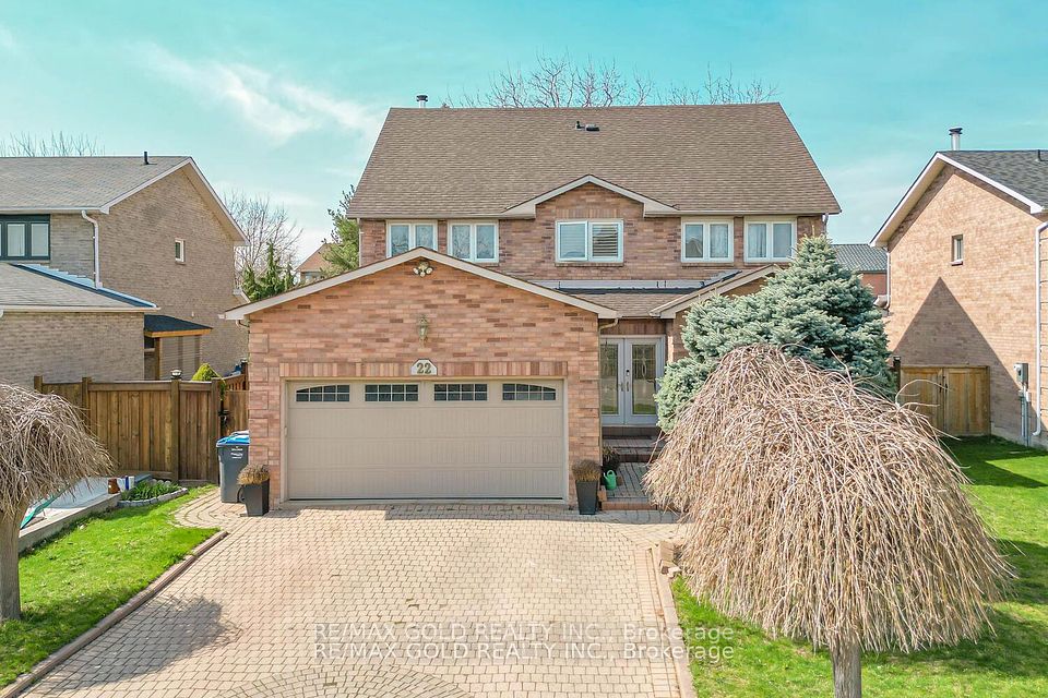 22 Strangway Court, Brampton, ON L6Z 4L4