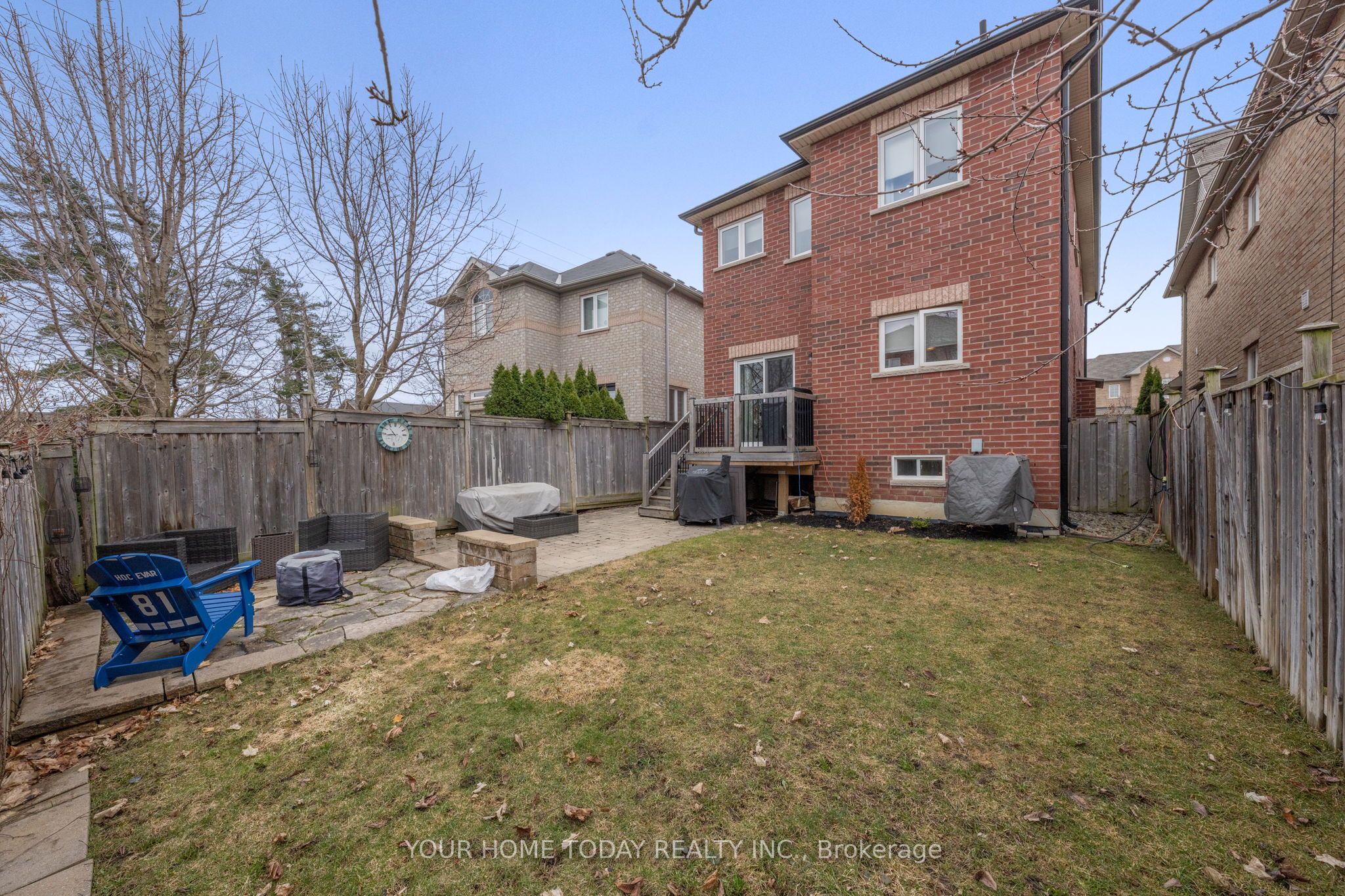 17 Chetholme Place