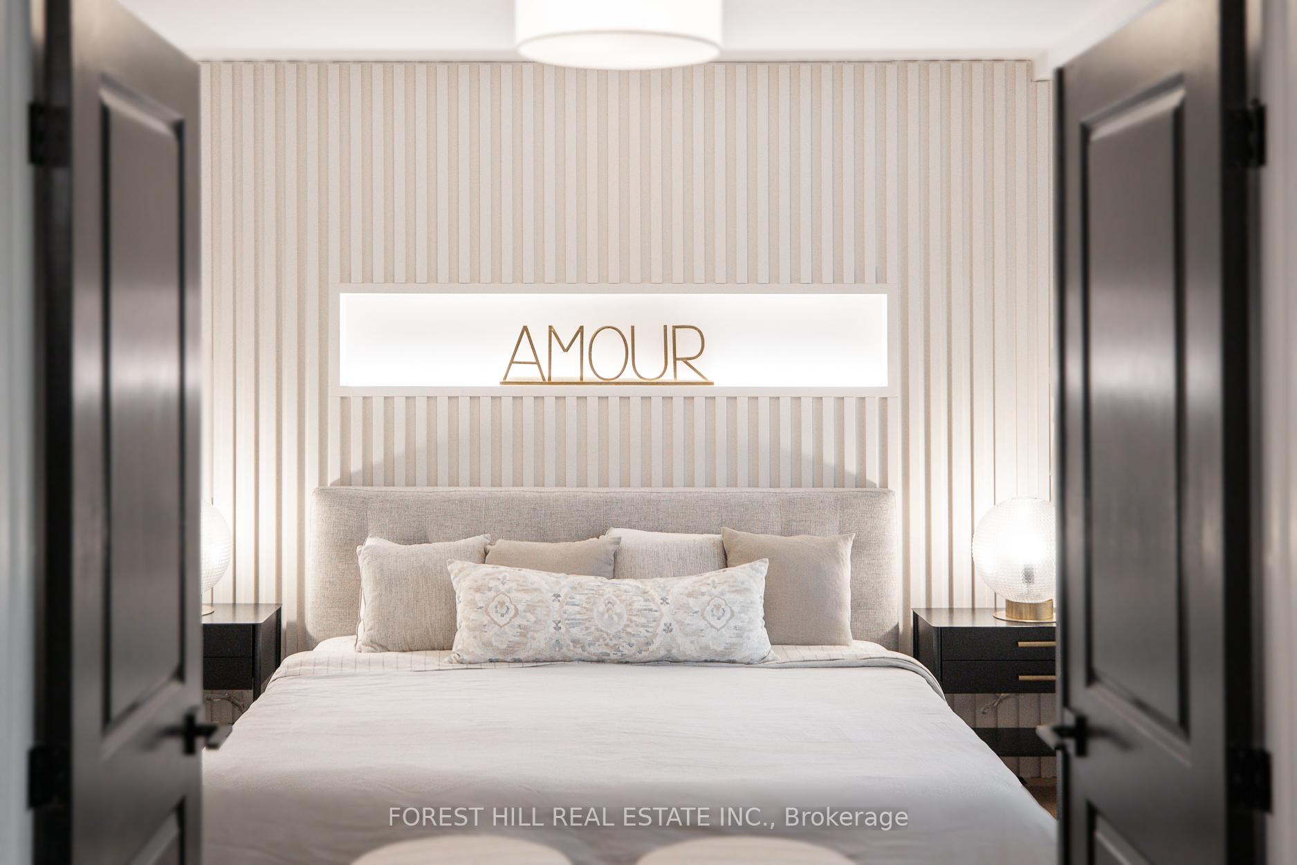 2 Bedrooms Condo at 1 Benvenuto, Toronto For sale