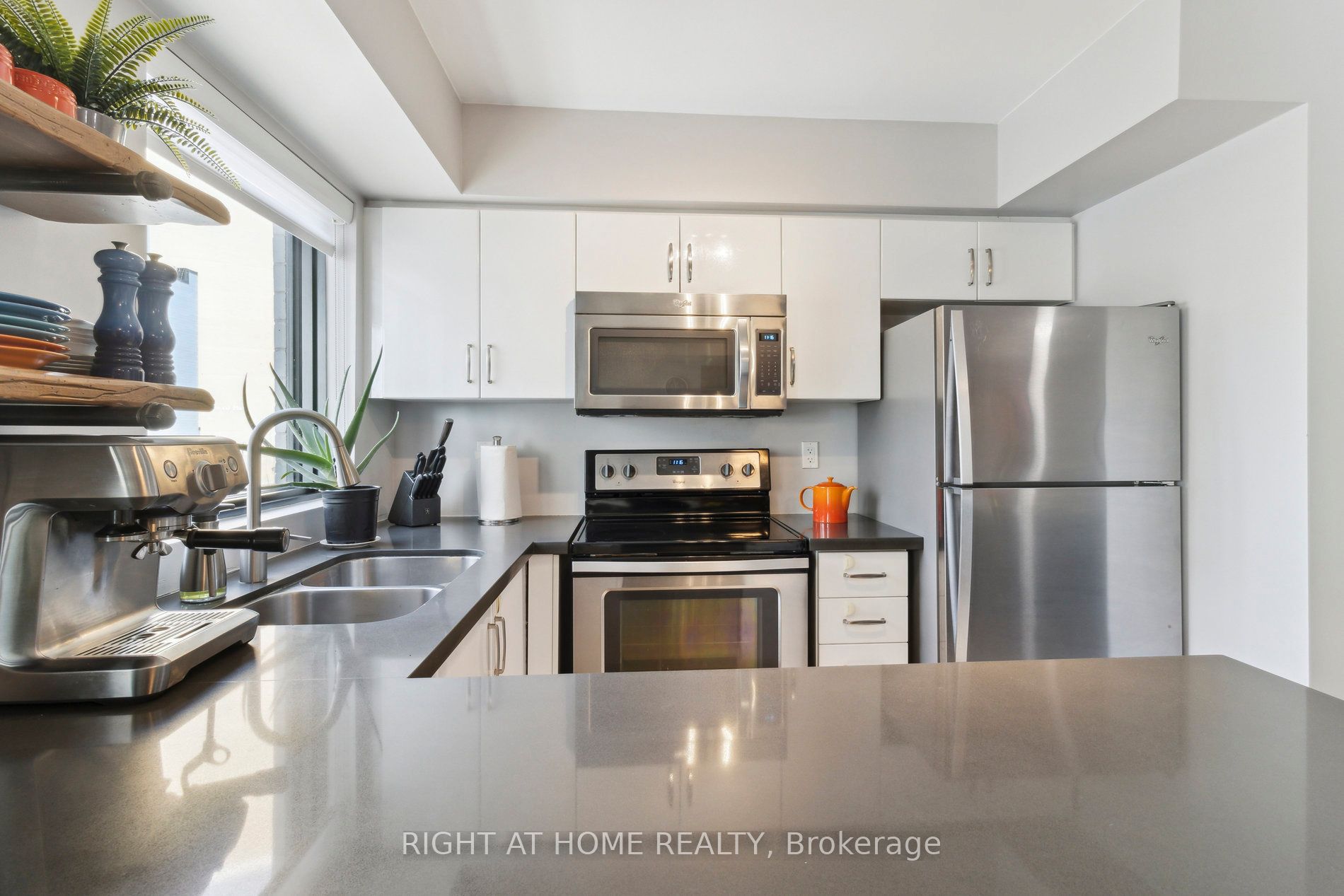 130 Widdicombe Hill Boulevard W, #415