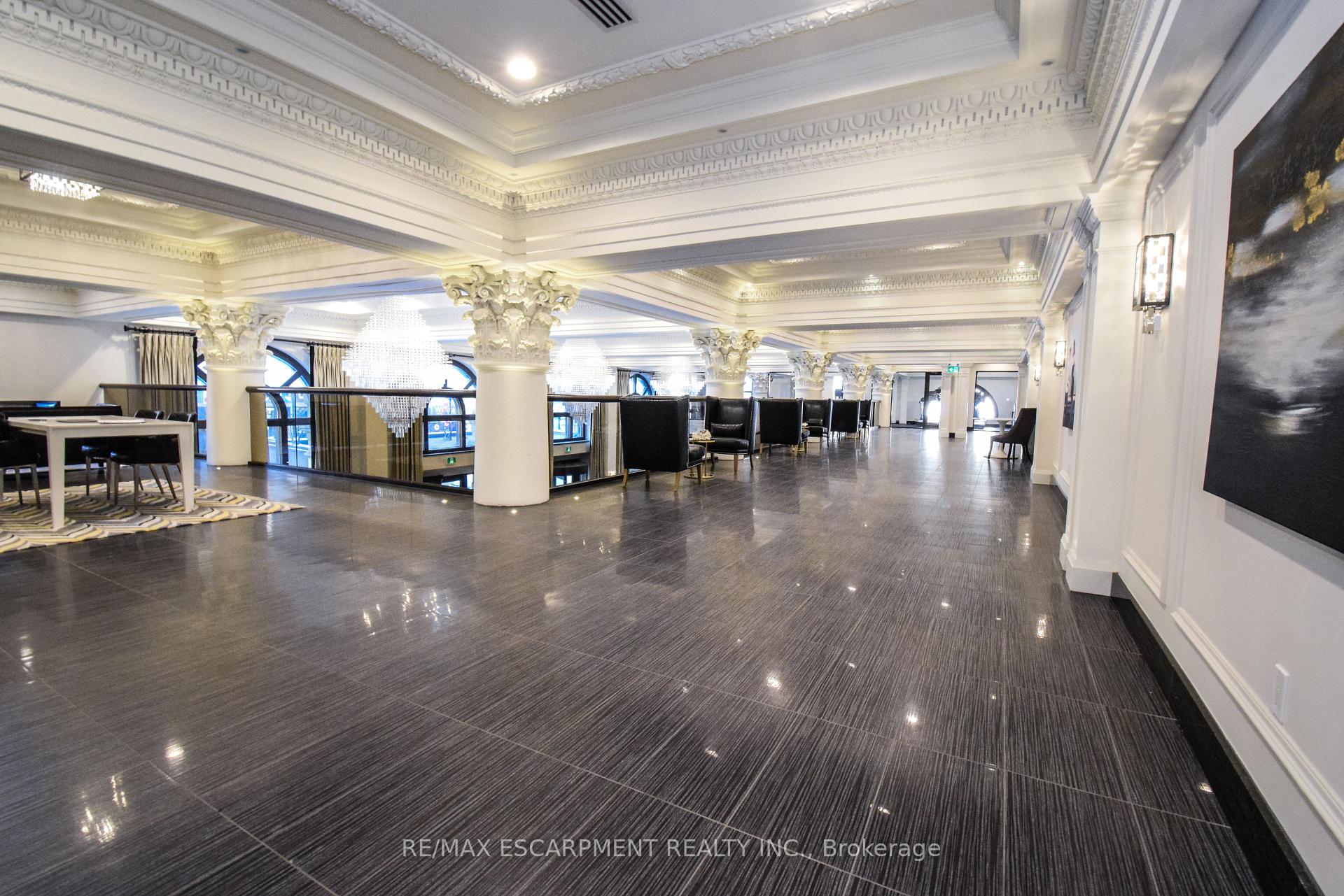 1 Bedroom Condo at 118 King,  Hamilton For sale