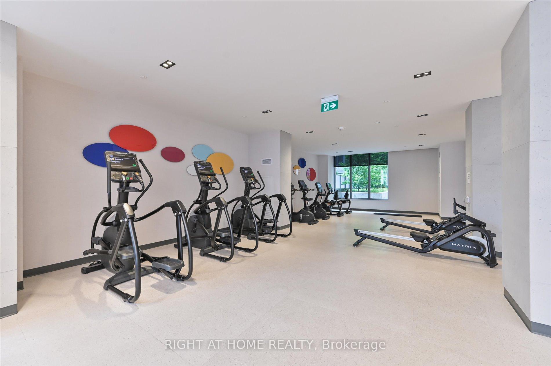 3 Bedrooms Condo at 108 Peter, Toronto For sale