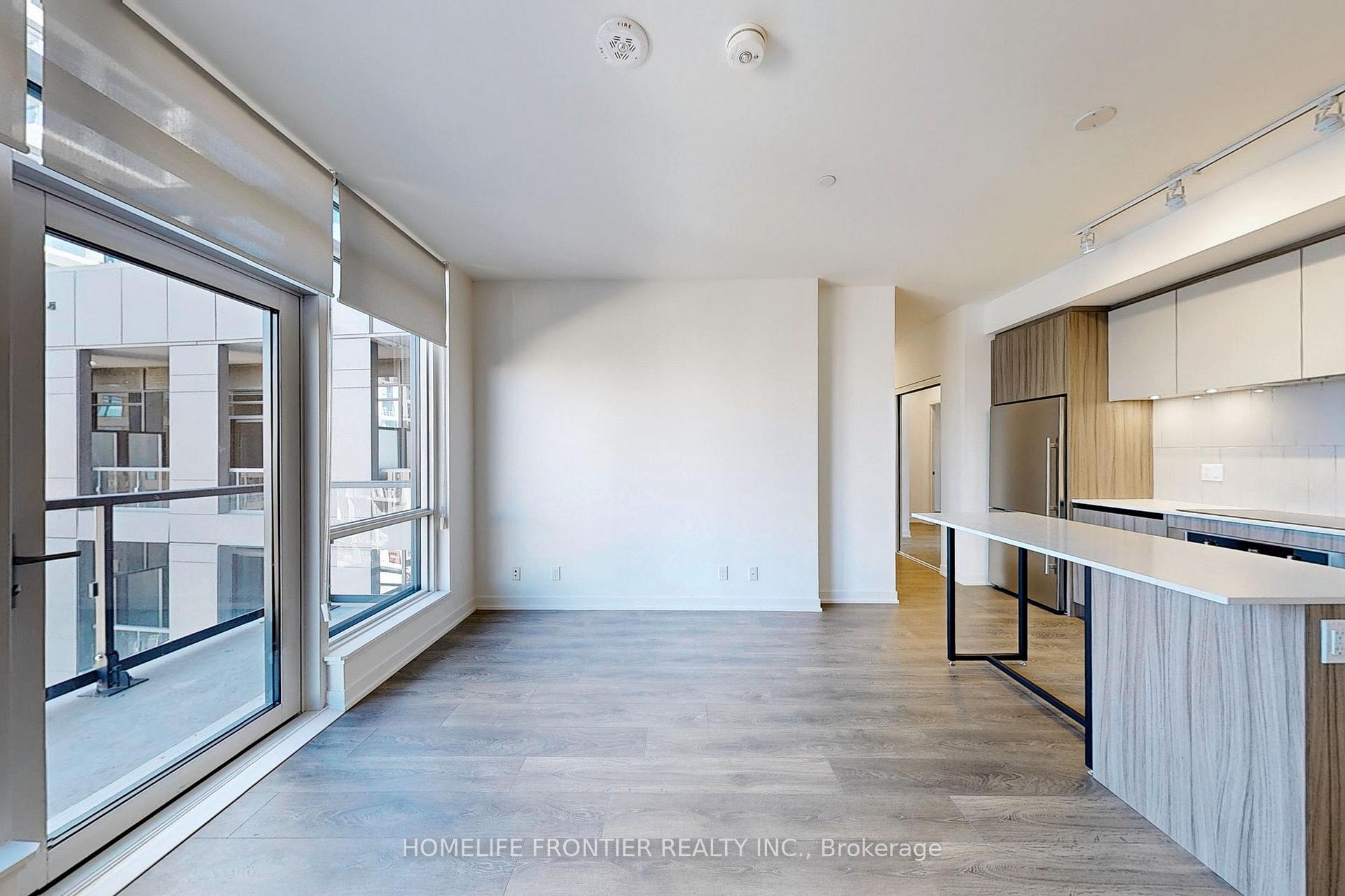 3 Bedrooms Condo at 7950 Bathurst, Vaughan For sale
