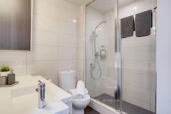 2 Bedrooms Condo at 300 Front, Toronto For sale