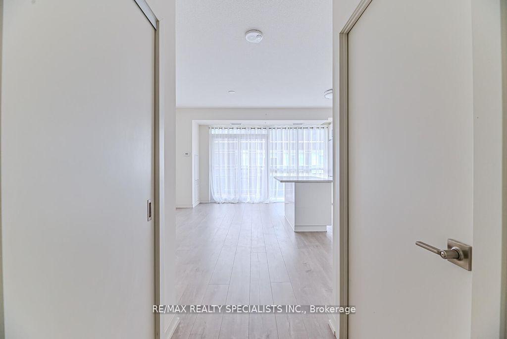1 Bedroom Condo at 2087 Fairview, Burlington For sale