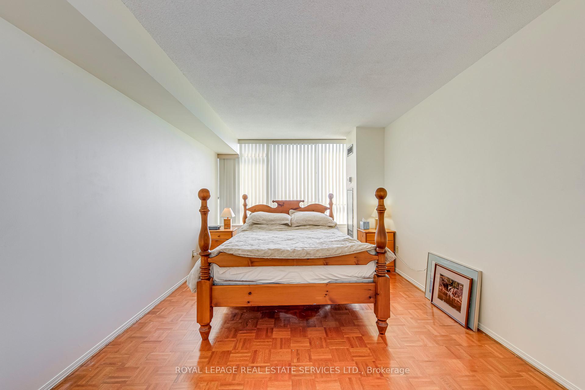 2 Bedrooms Condo at 3605 Kariya, Mississauga For sale