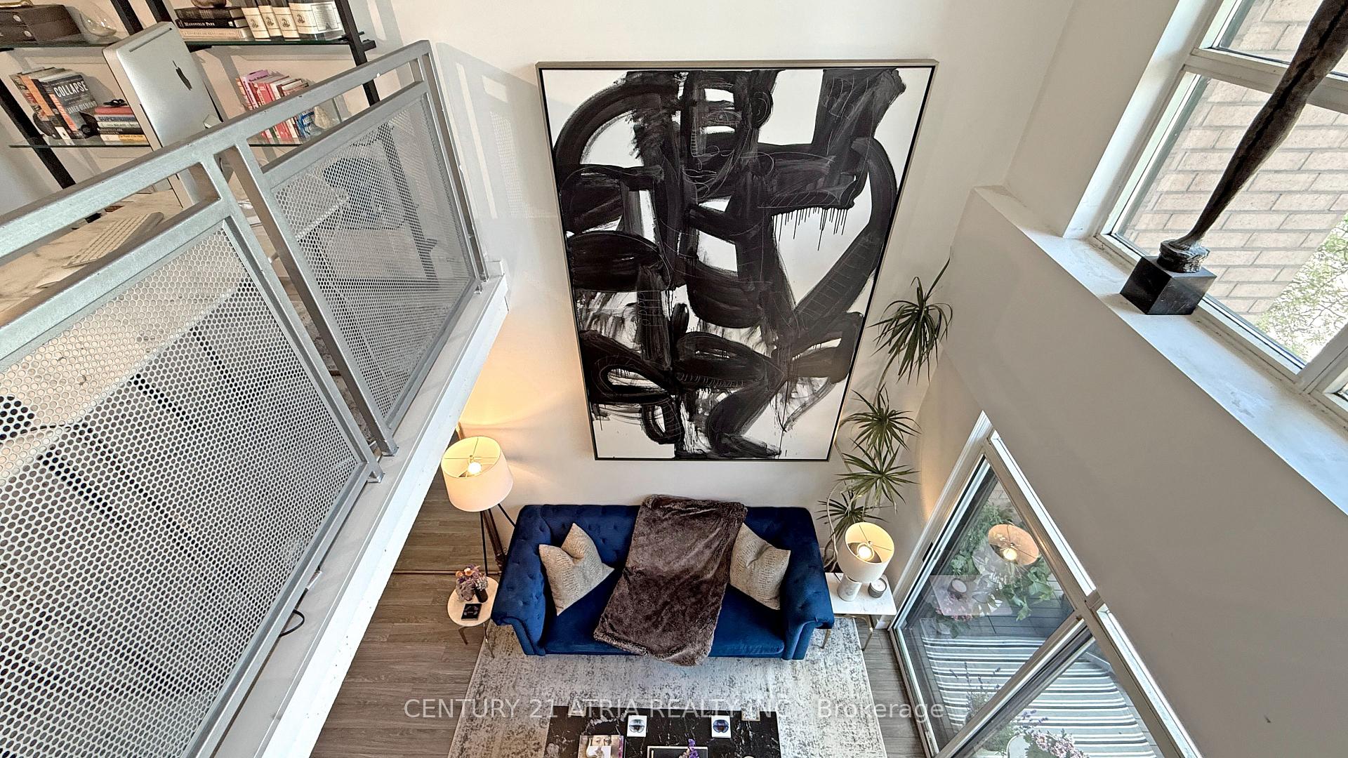 2 Bedrooms Condo at 800 King, Toronto For sale
