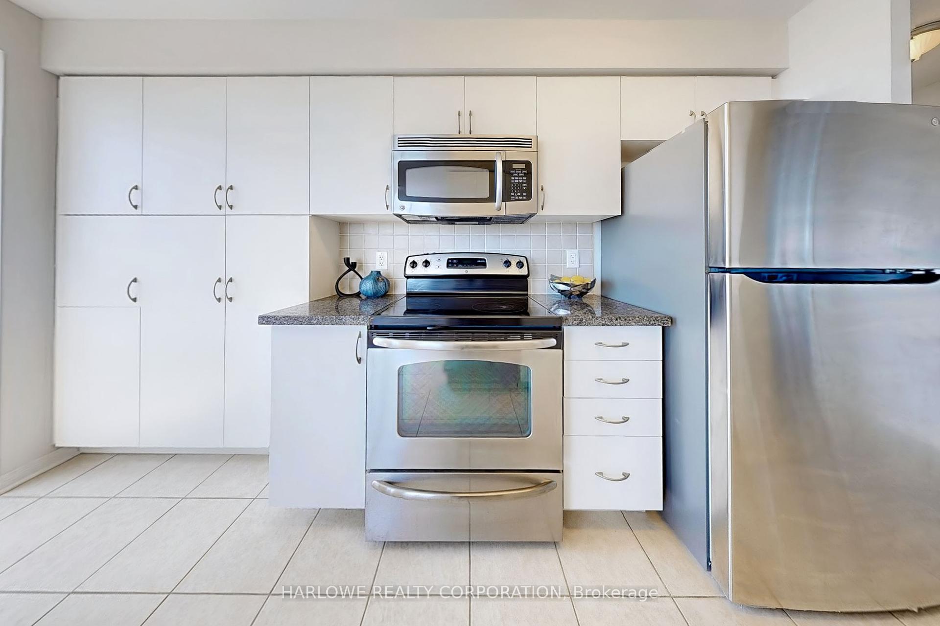 2 Bedrooms Condo at 4850 Glen Erin,  Mississauga For sale