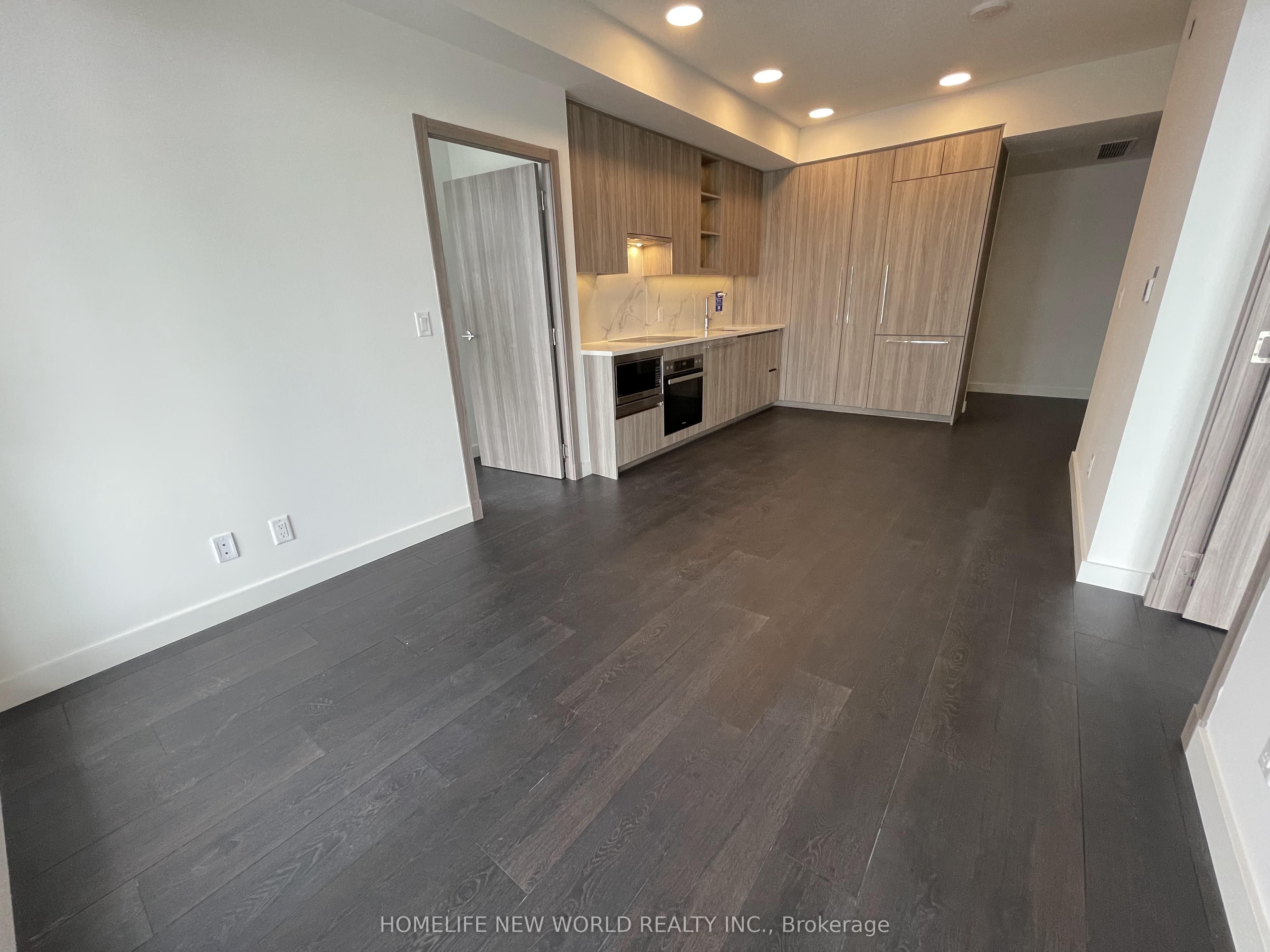 27 Mcmahon Drive, #3001
