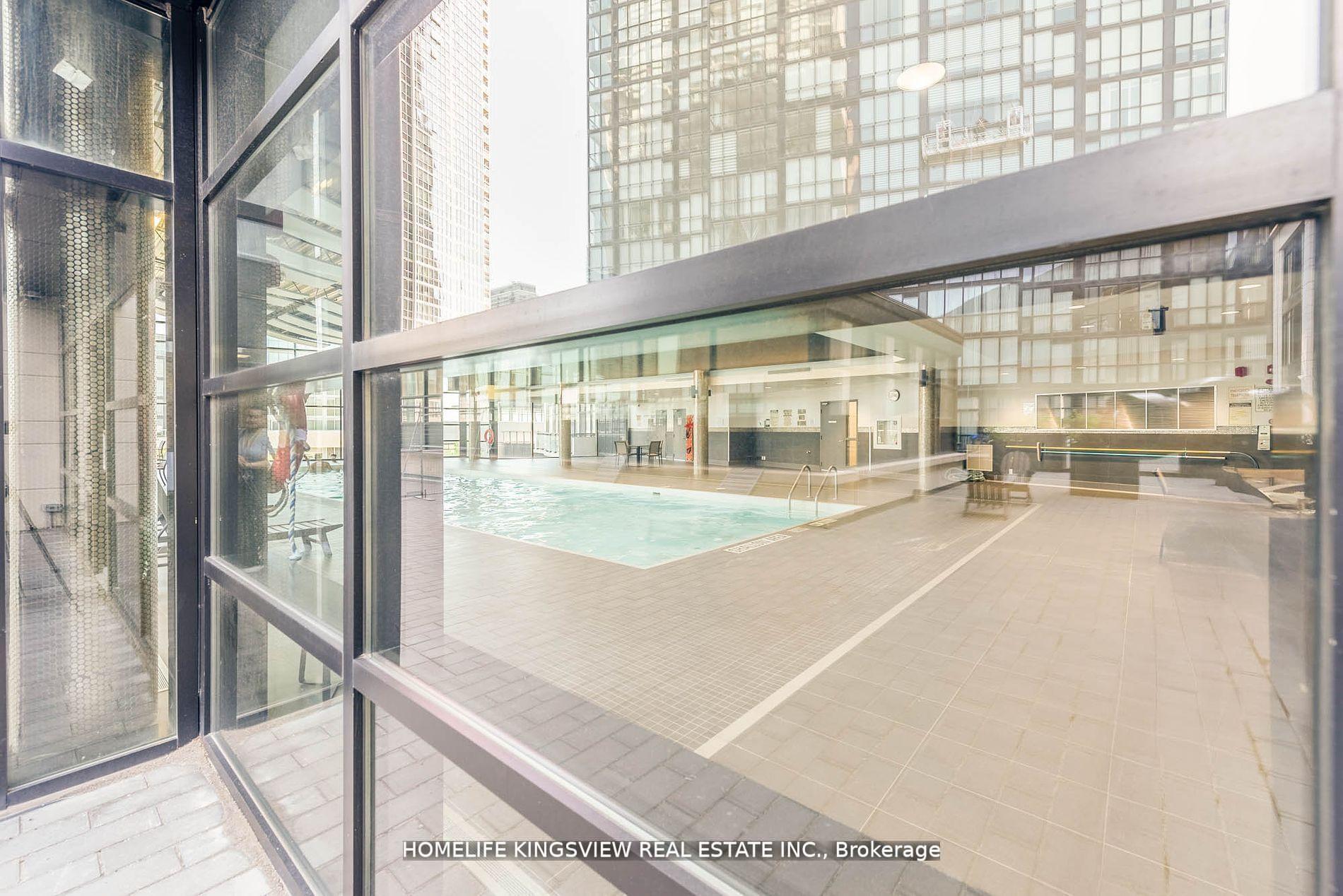 3 Bedrooms Condo at 2910 Highway 7,  Vaughan For sale