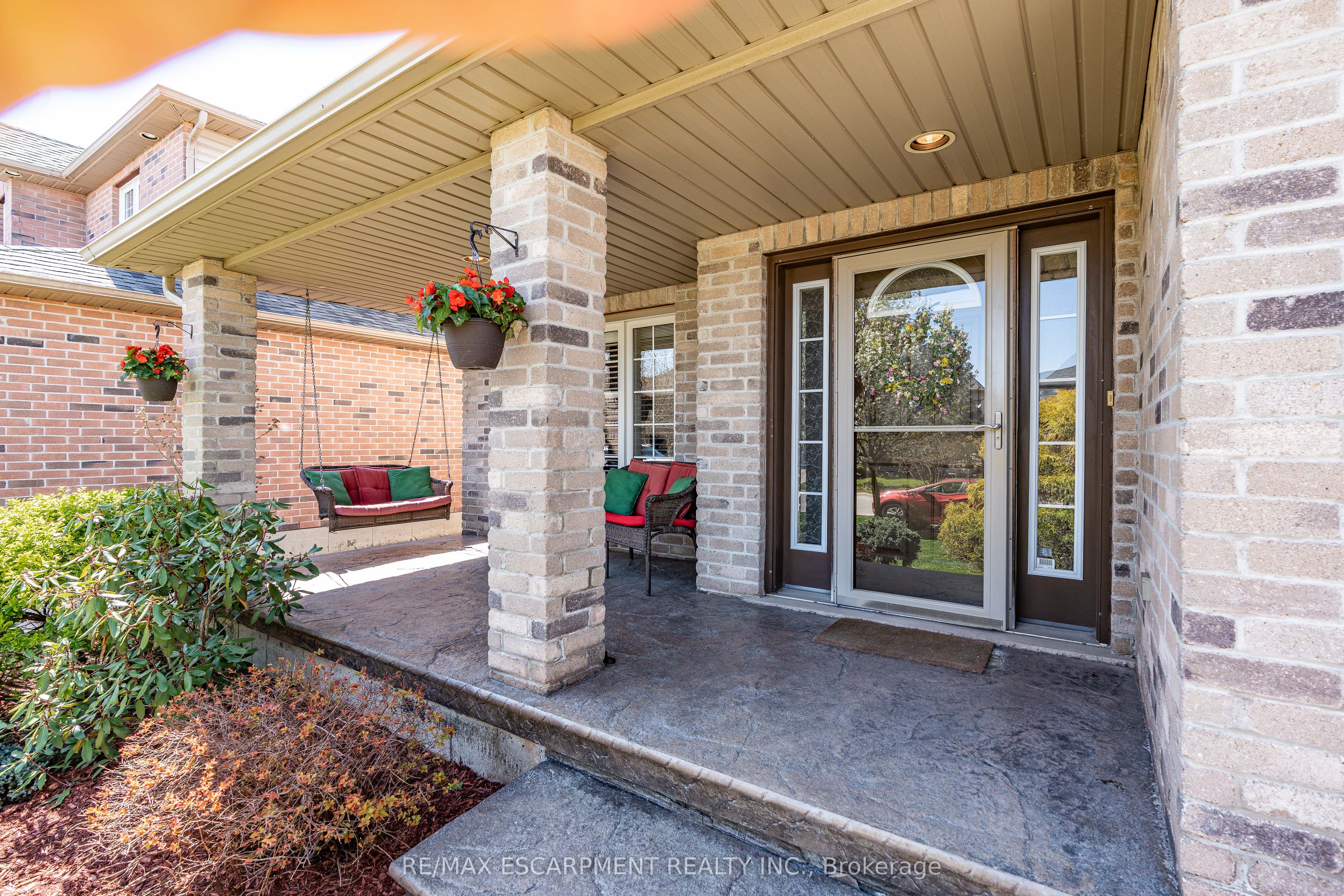 28 Edgecroft Crescent