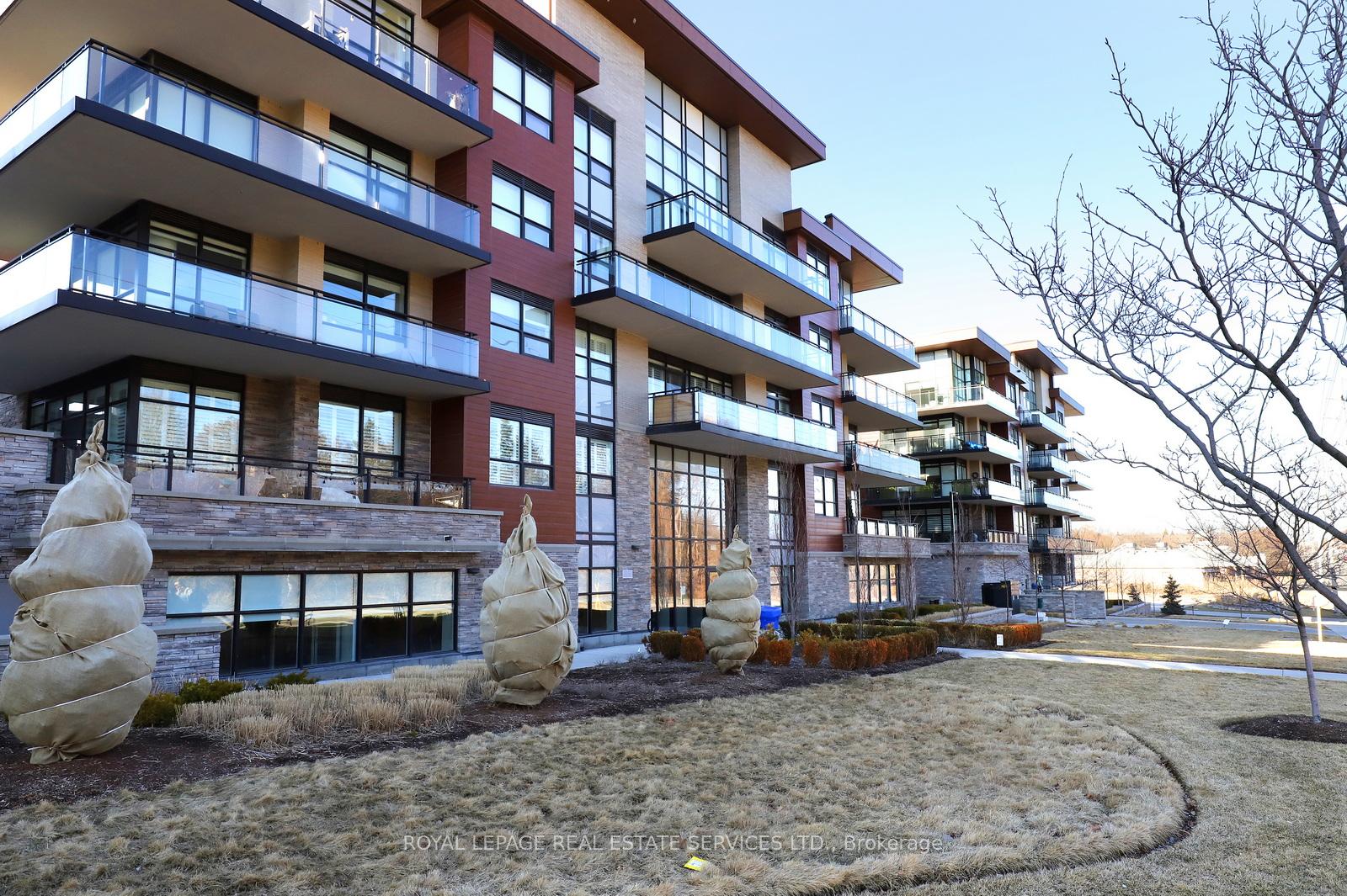 2 Bedrooms Condo at 1575 Lakeshore, Mississauga For sale