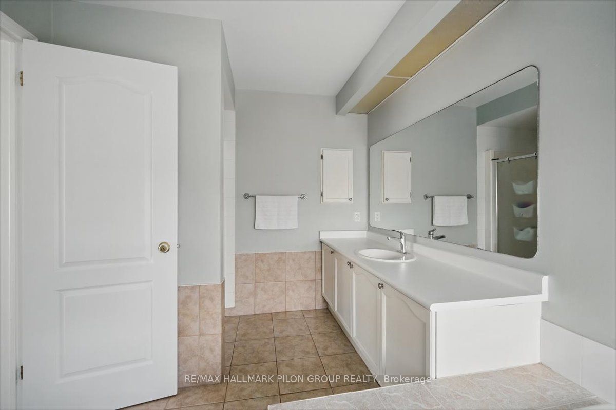 10 Maybrook Place