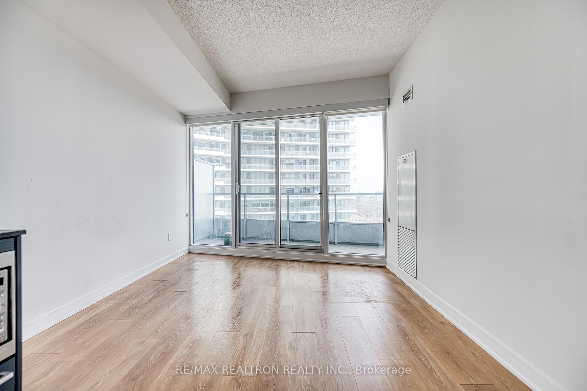 1 Bedroom Condo at 115 Mcmahon, Toronto For sale