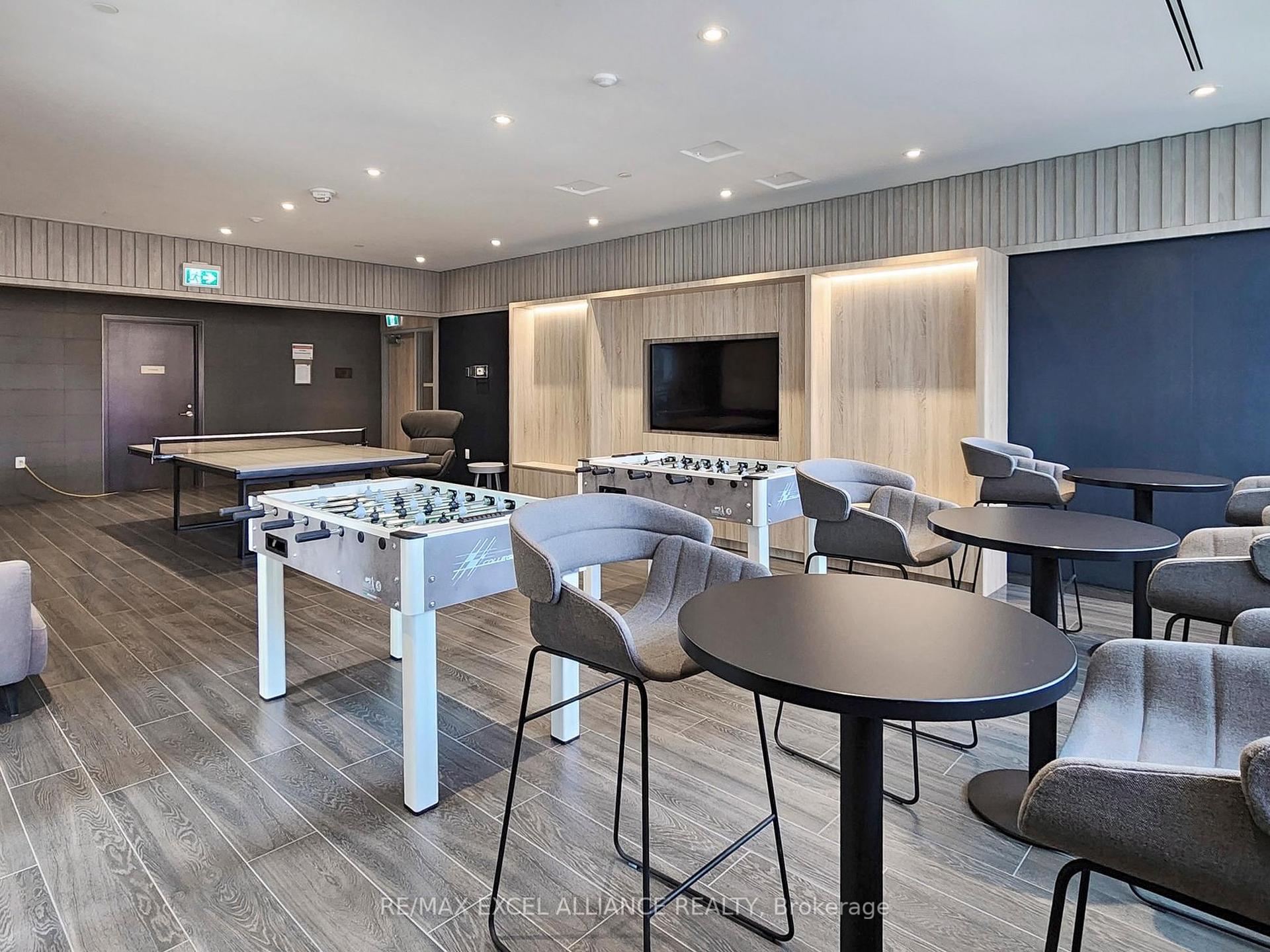 2 Bedrooms Condo at 357 King,  Toronto For sale