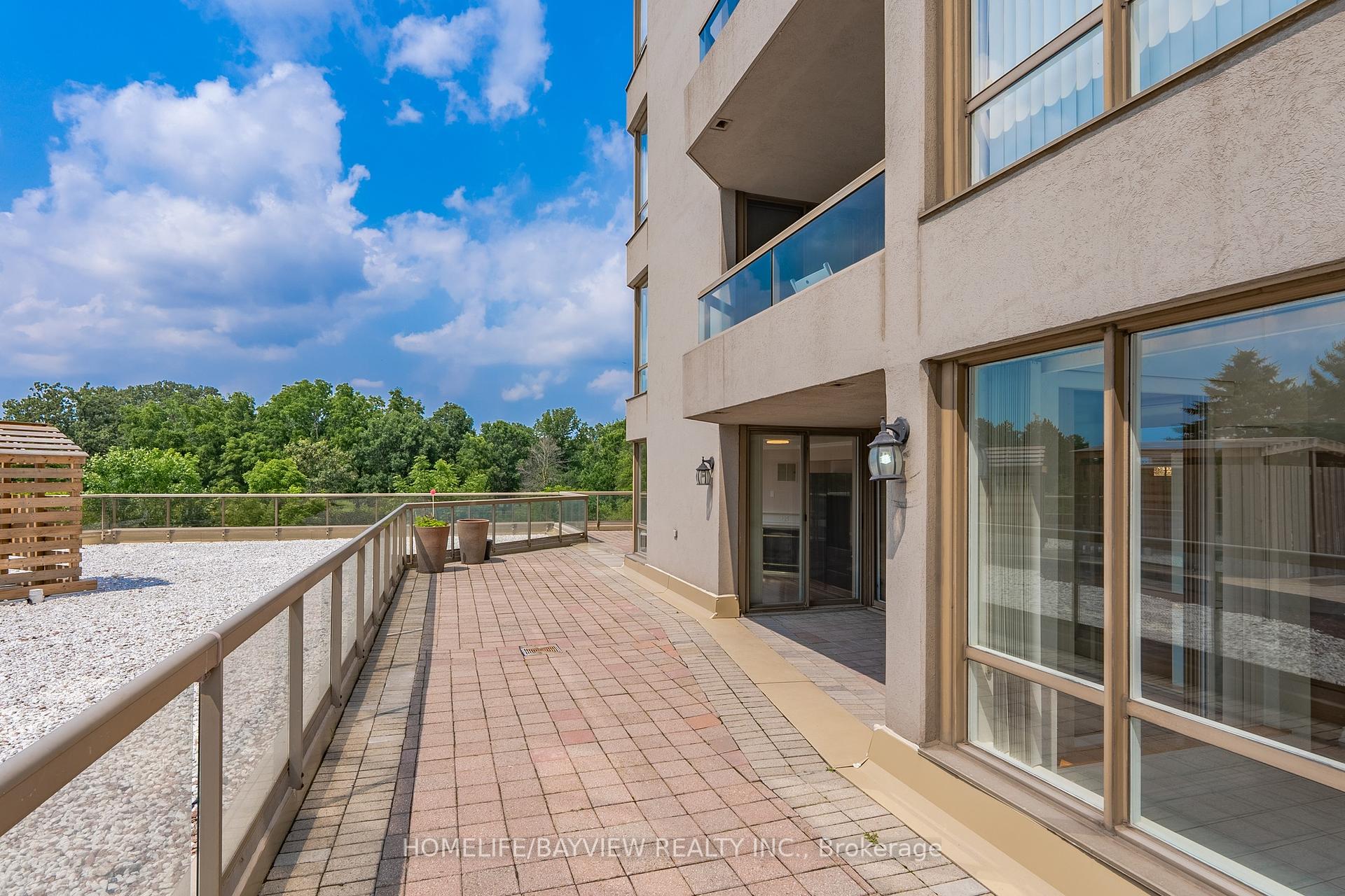 4 Bedrooms Condo at 168 Bonis, Toronto For sale