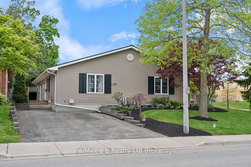 119 Rolph Street, Tillsonburg, ON N4G 3Y5