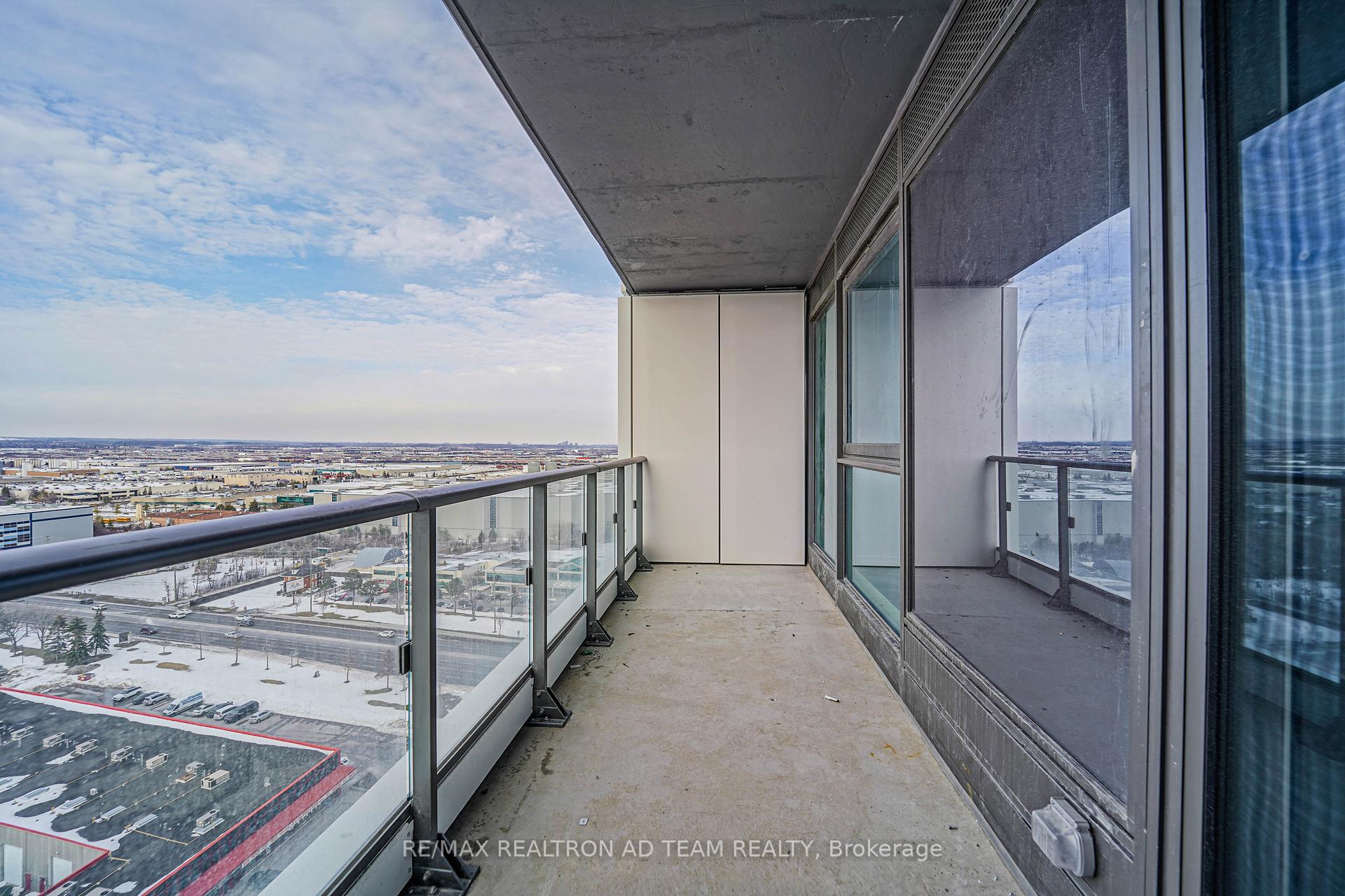 1 Bedroom Condo at 1000 Portage, Vaughan For sale