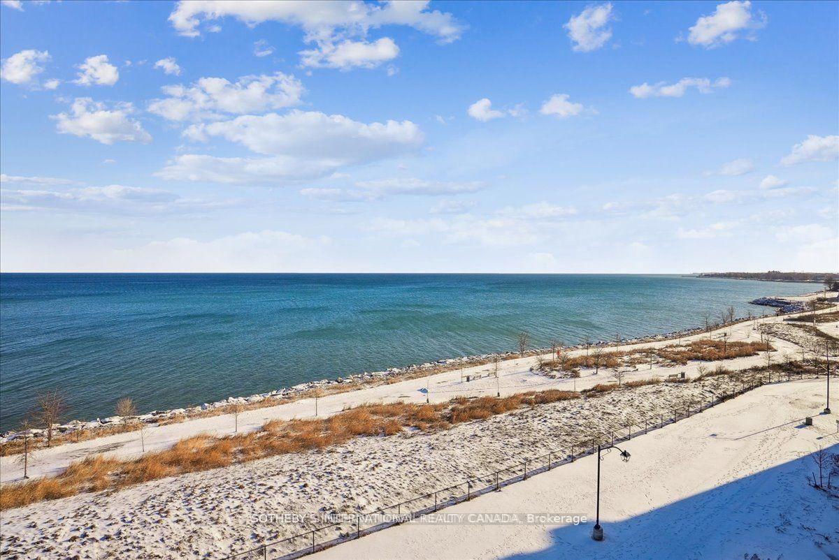 2 Bedrooms Condo at 101 Shoreview, Hamilton For sale