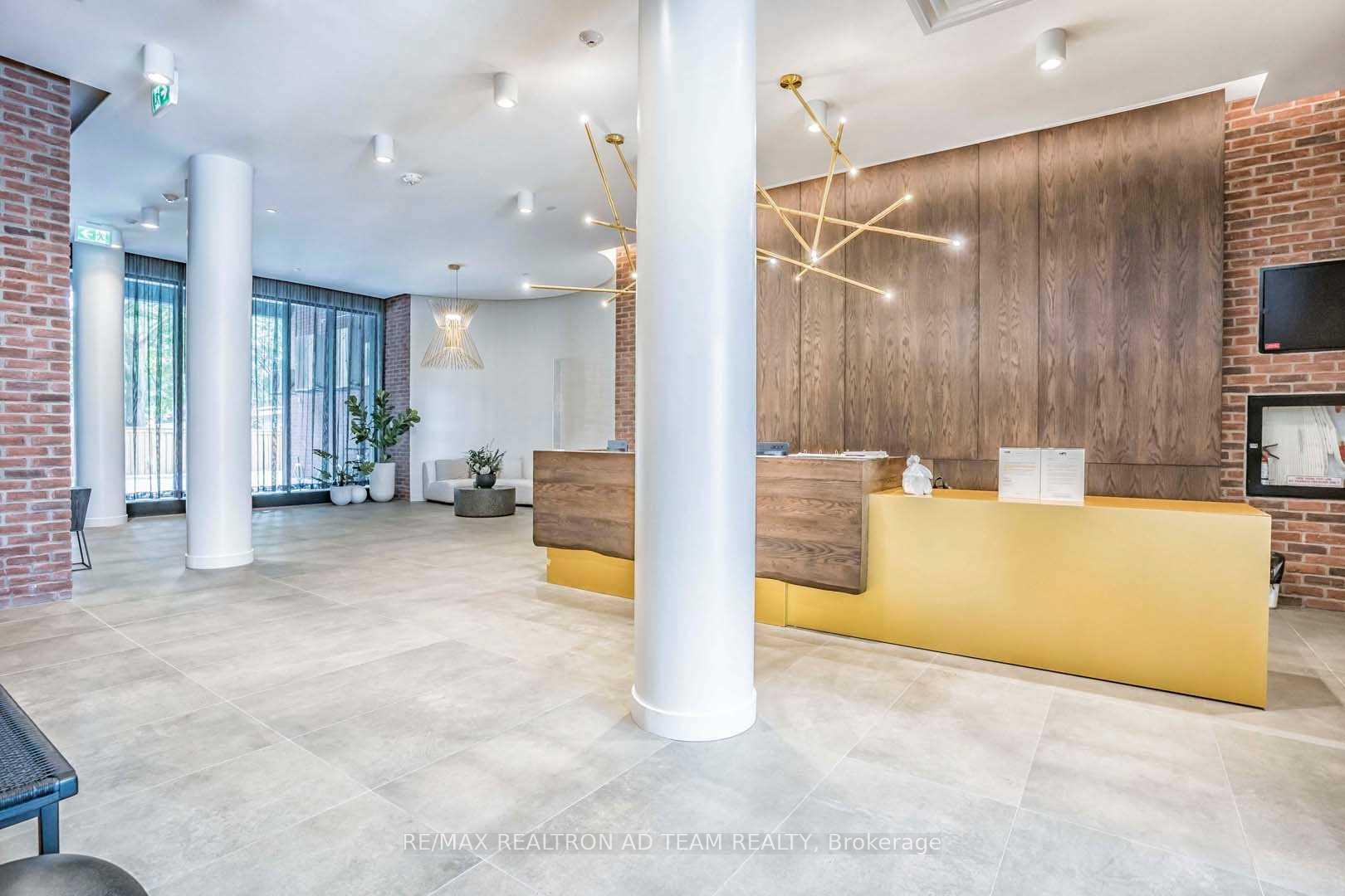 3 Bedrooms Condo at 2799 Kingston,  Toronto For sale