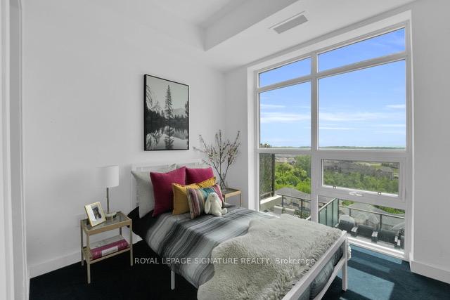 2 Bedrooms Condo at 450 Dundas, Hamilton For sale