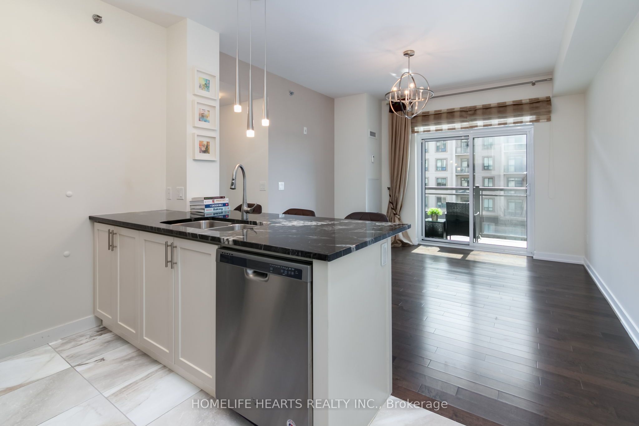 2486 Old Bronte Road, #303