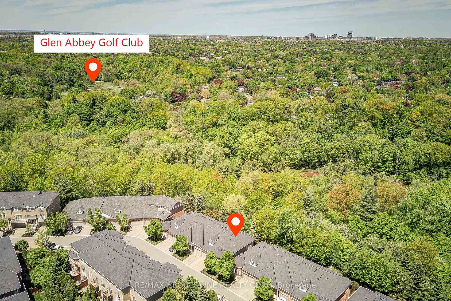 2 Bedrooms Condo at 1169 Dorval, Oakville For sale