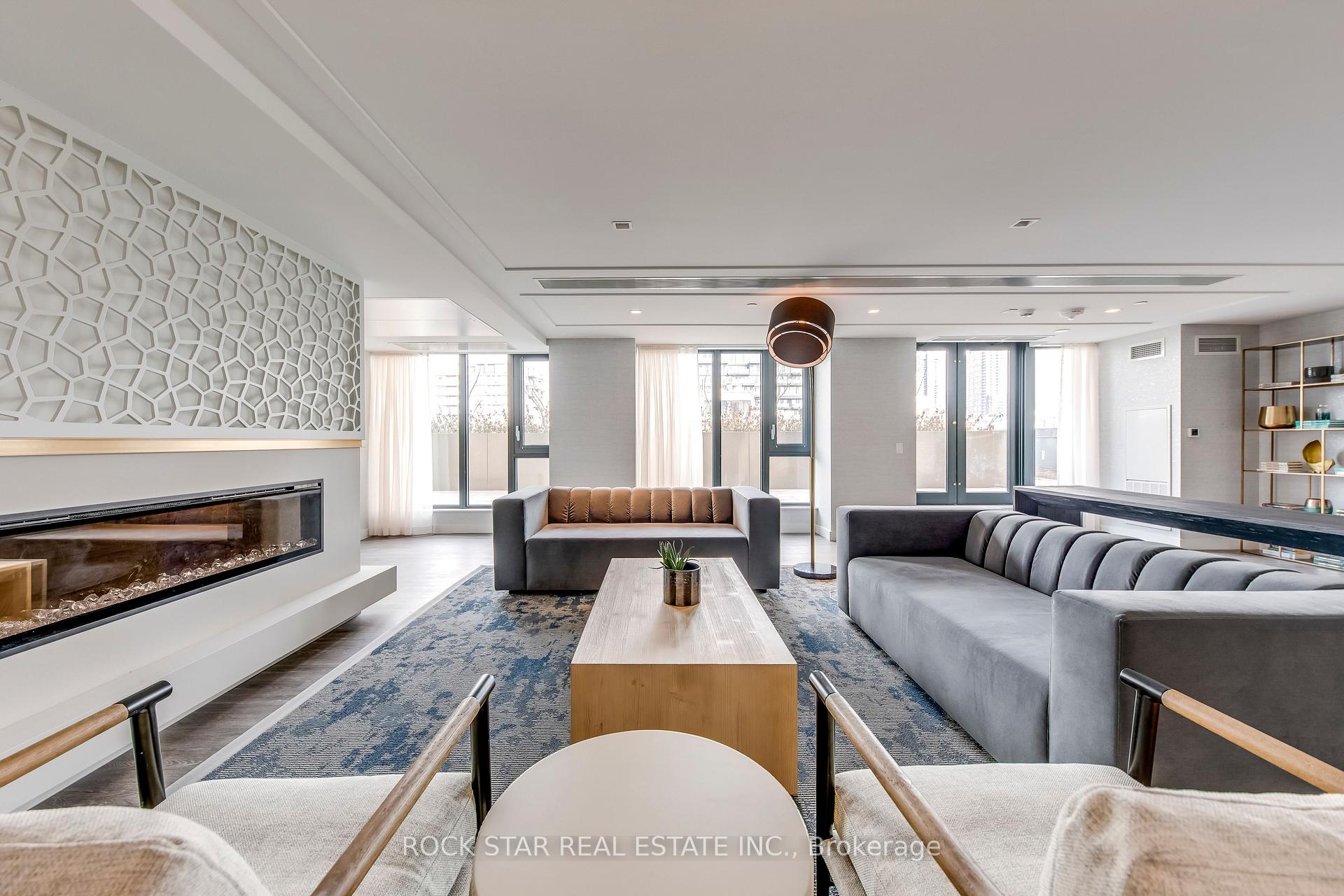 2 Bedrooms Condo at 543 Richmond,  Toronto For sale
