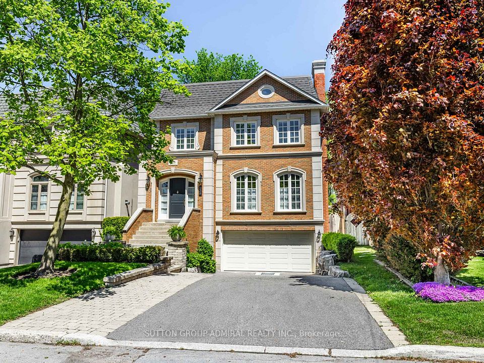 538 Bedford Park
