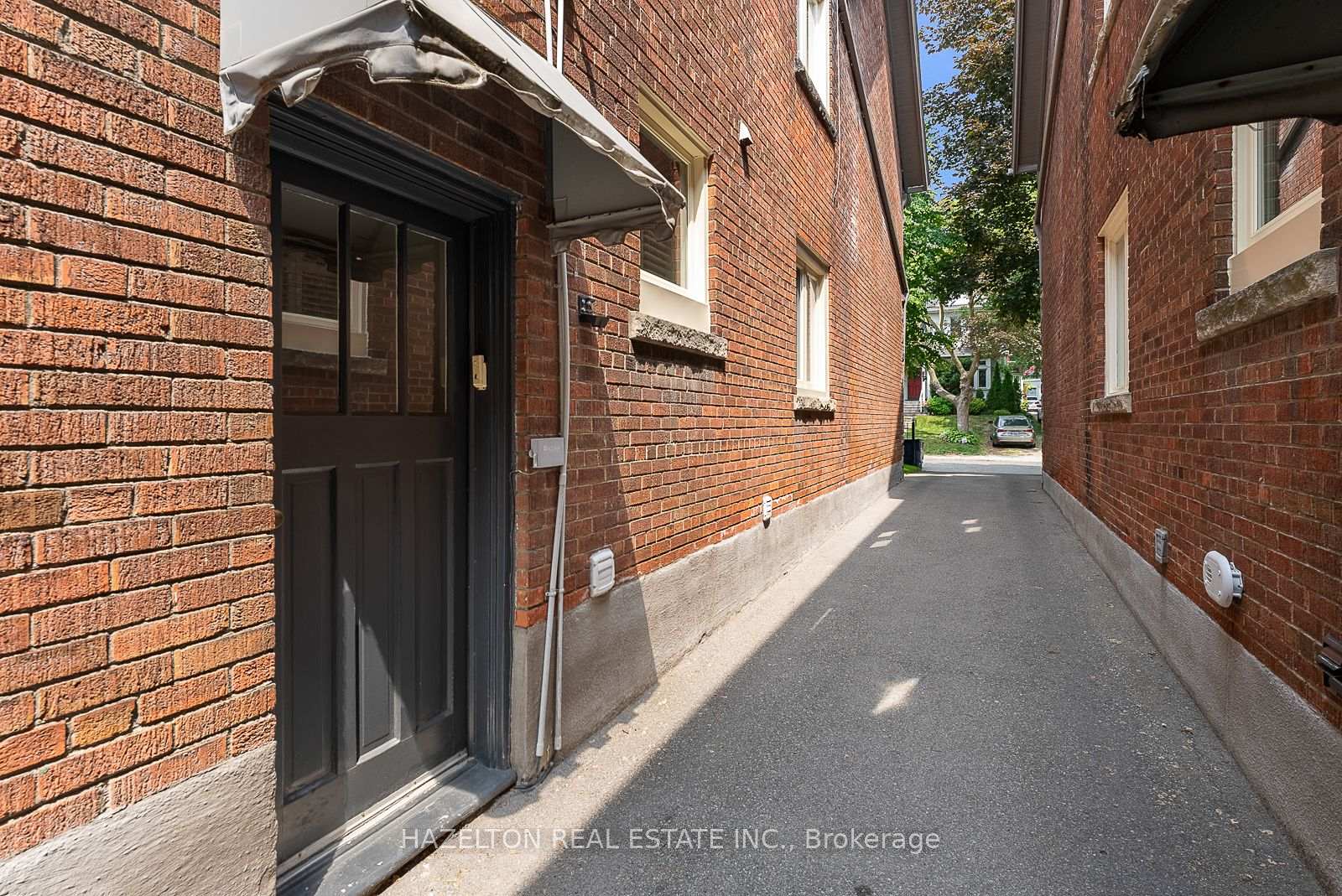 3 Bedrooms Condo at 9 Clarendon, Toronto For sale