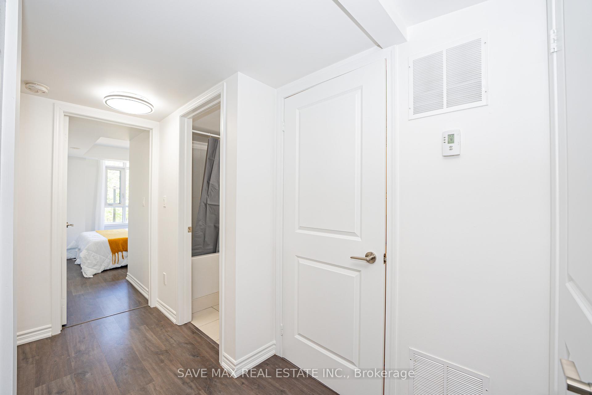 3 Bedrooms Condo at 1070 Progress, Toronto For sale