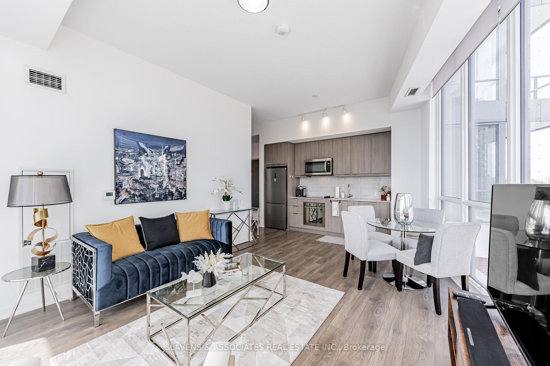 3 Bedrooms Condo at 38 Forest Manor, Toronto For sale