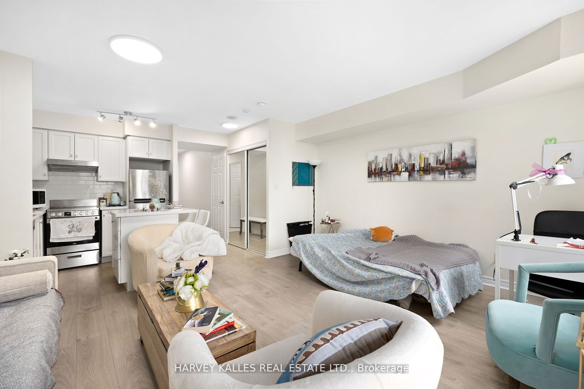 43 Eglinton Avenue E 1201