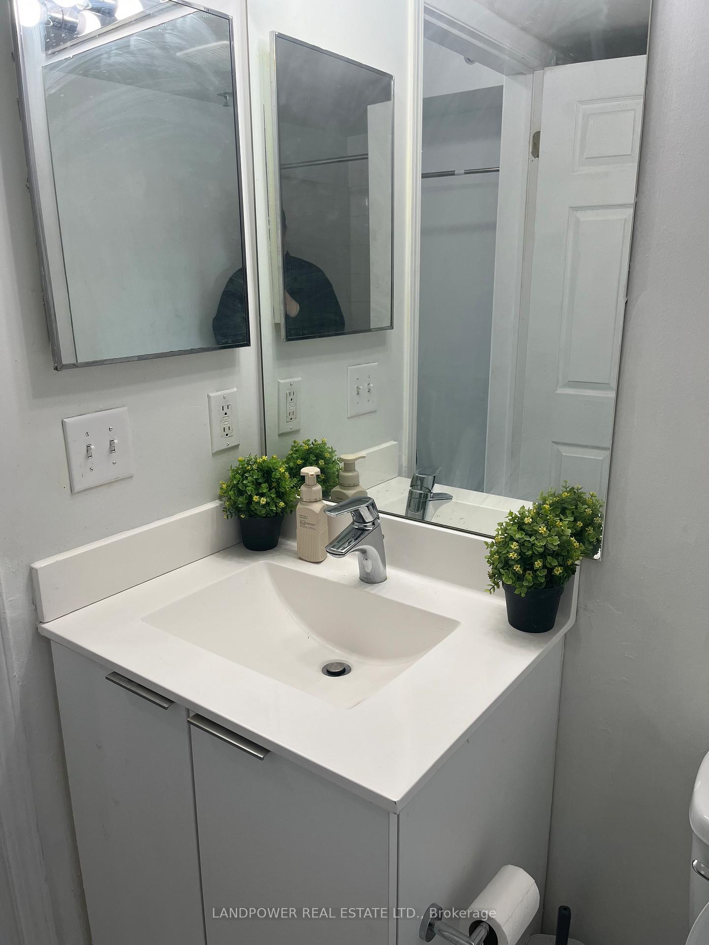 3 Bedrooms Condo at 5235 Finch, Toronto For sale