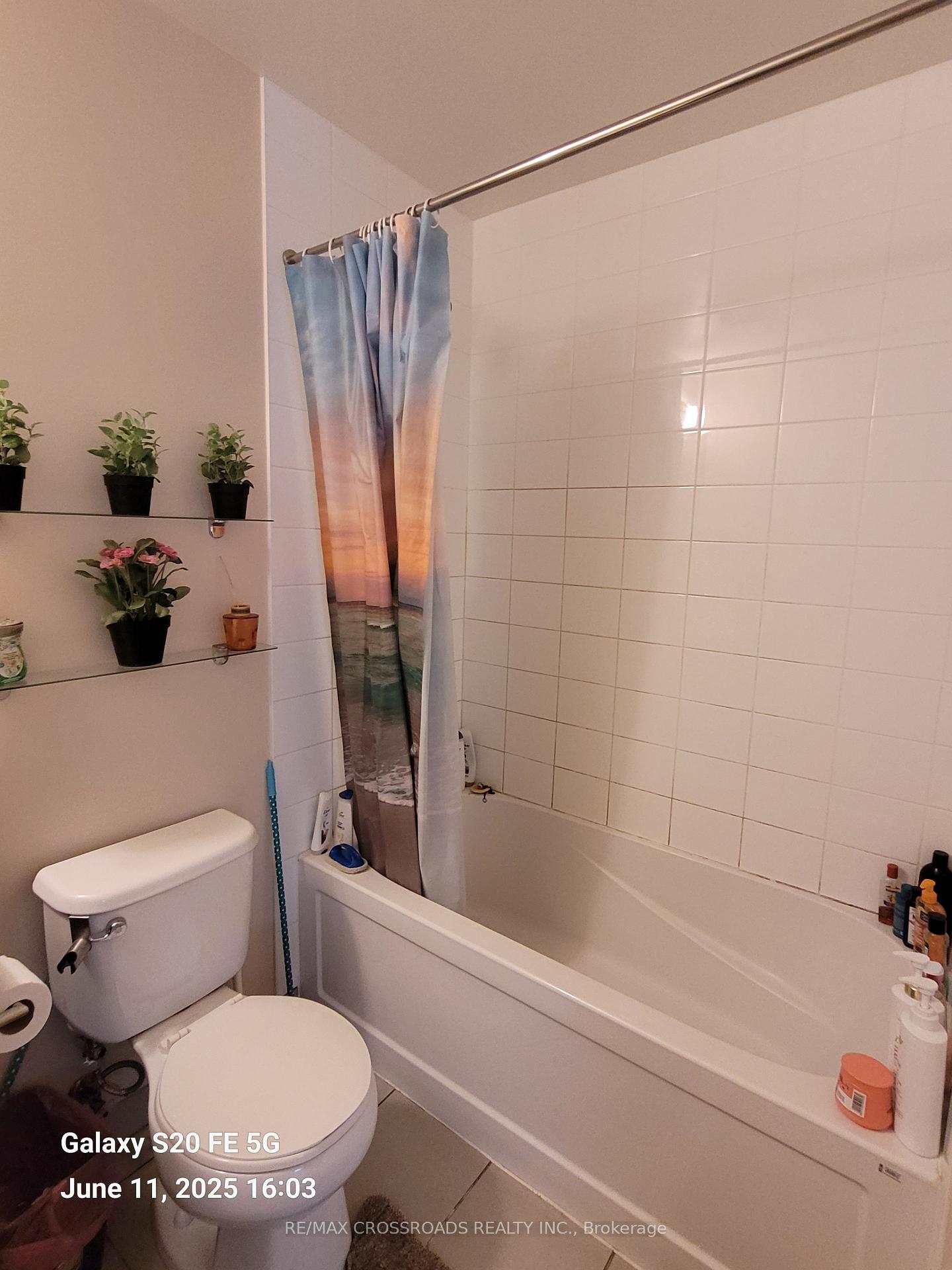 2 Bedrooms Condo at 17 Kenaston, Toronto For sale