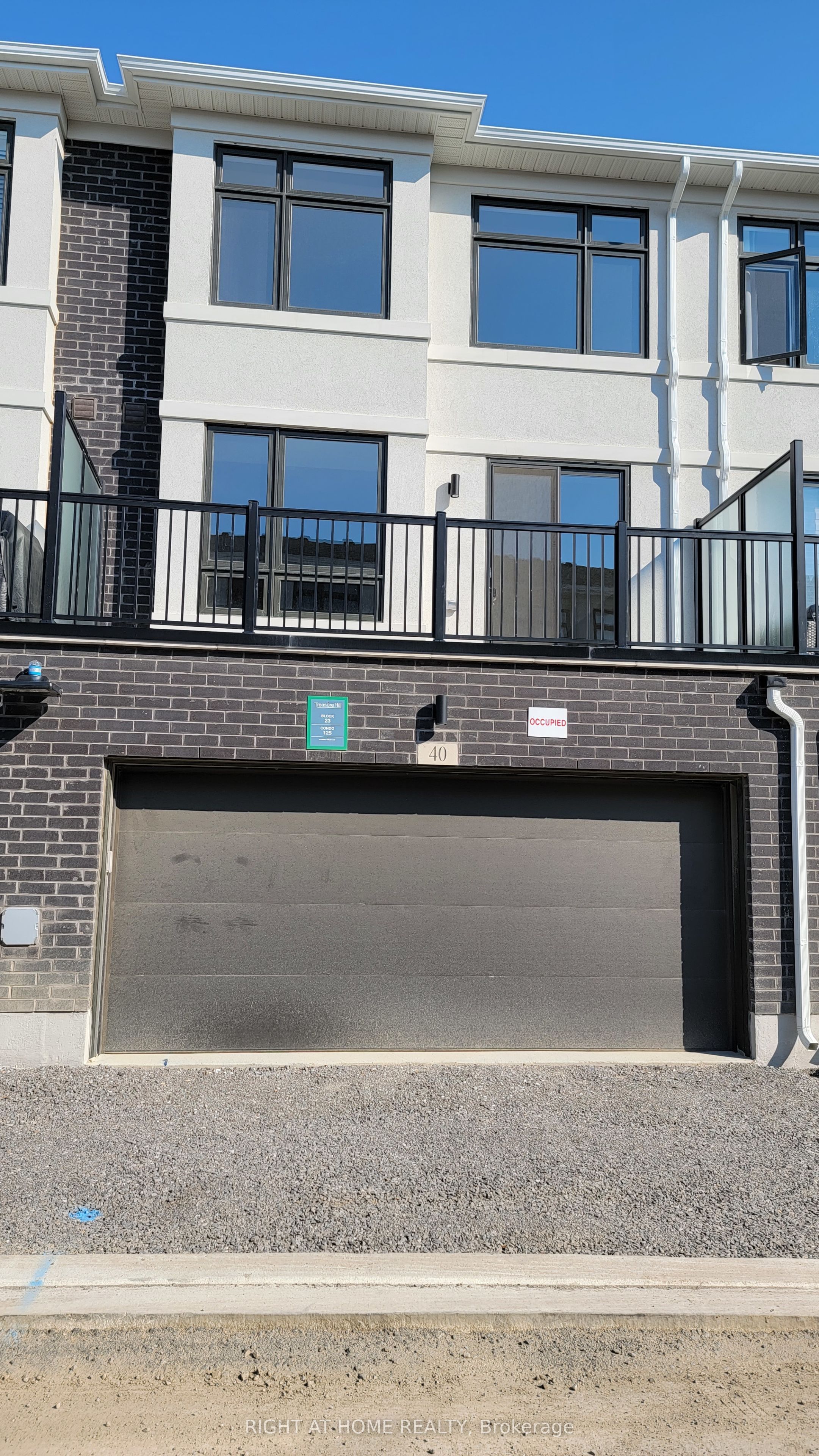 40 James Noble Lane